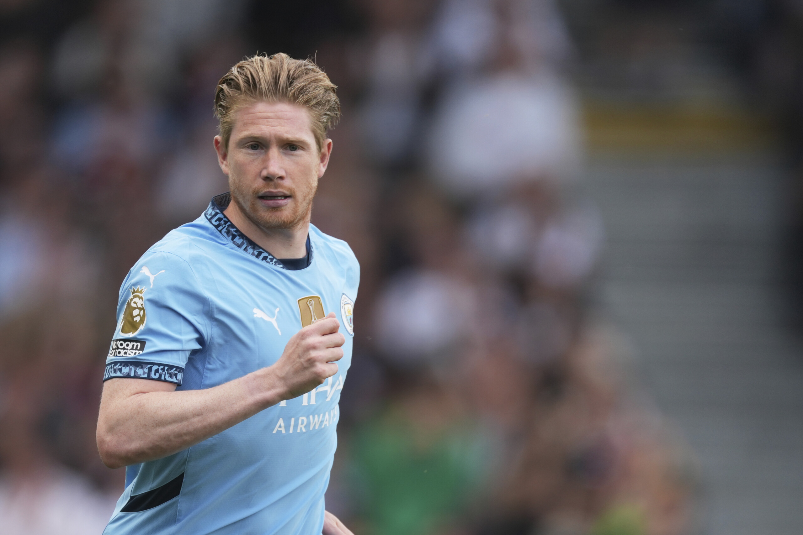 Football: Napoli fans celebrate De Bruyne’s medical exams in Rome