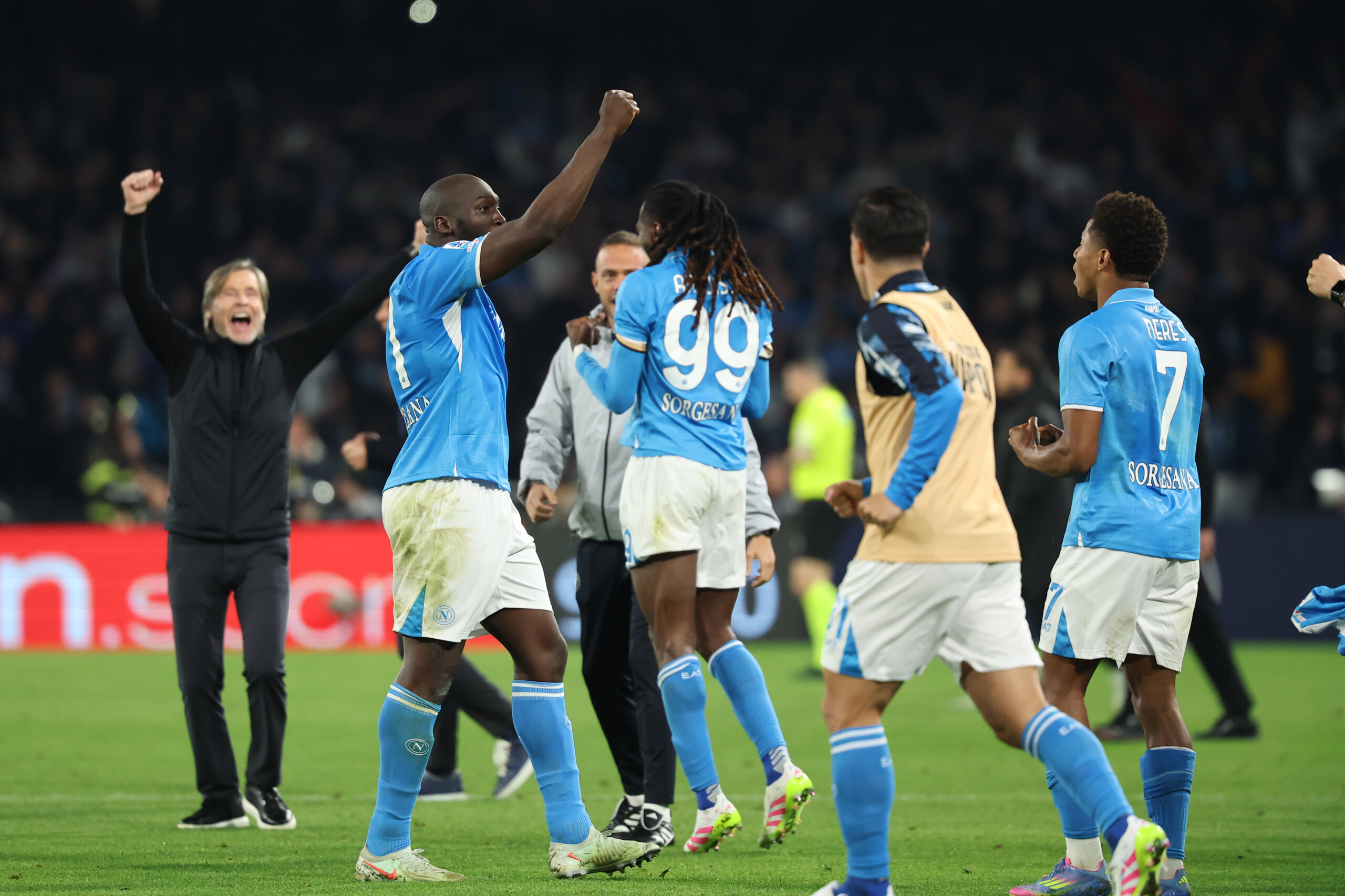 Football: Serie A, Napoli beats Milan 2-1 Football: Serie A, Napoli beats Milan 2-1