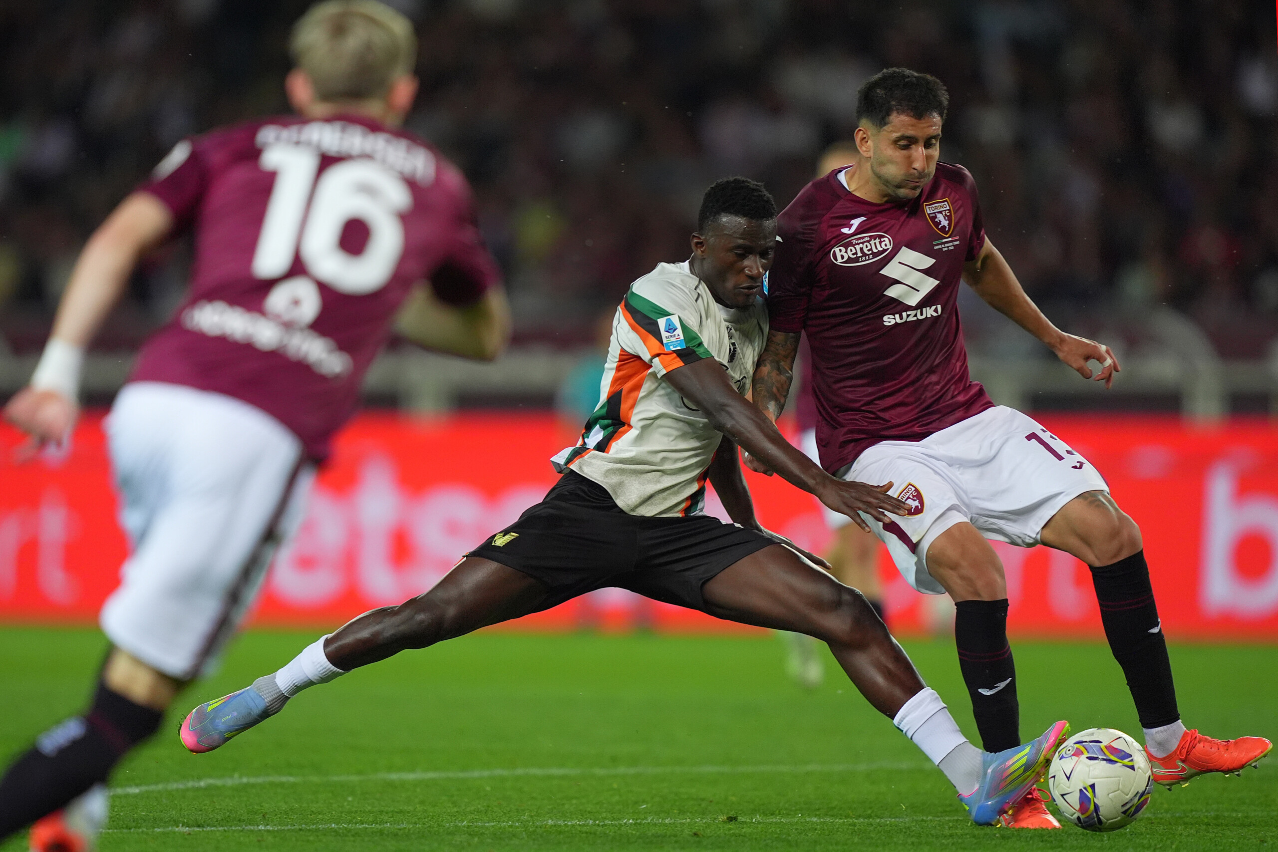 Football: Serie A, Torino-Venezia 1-1