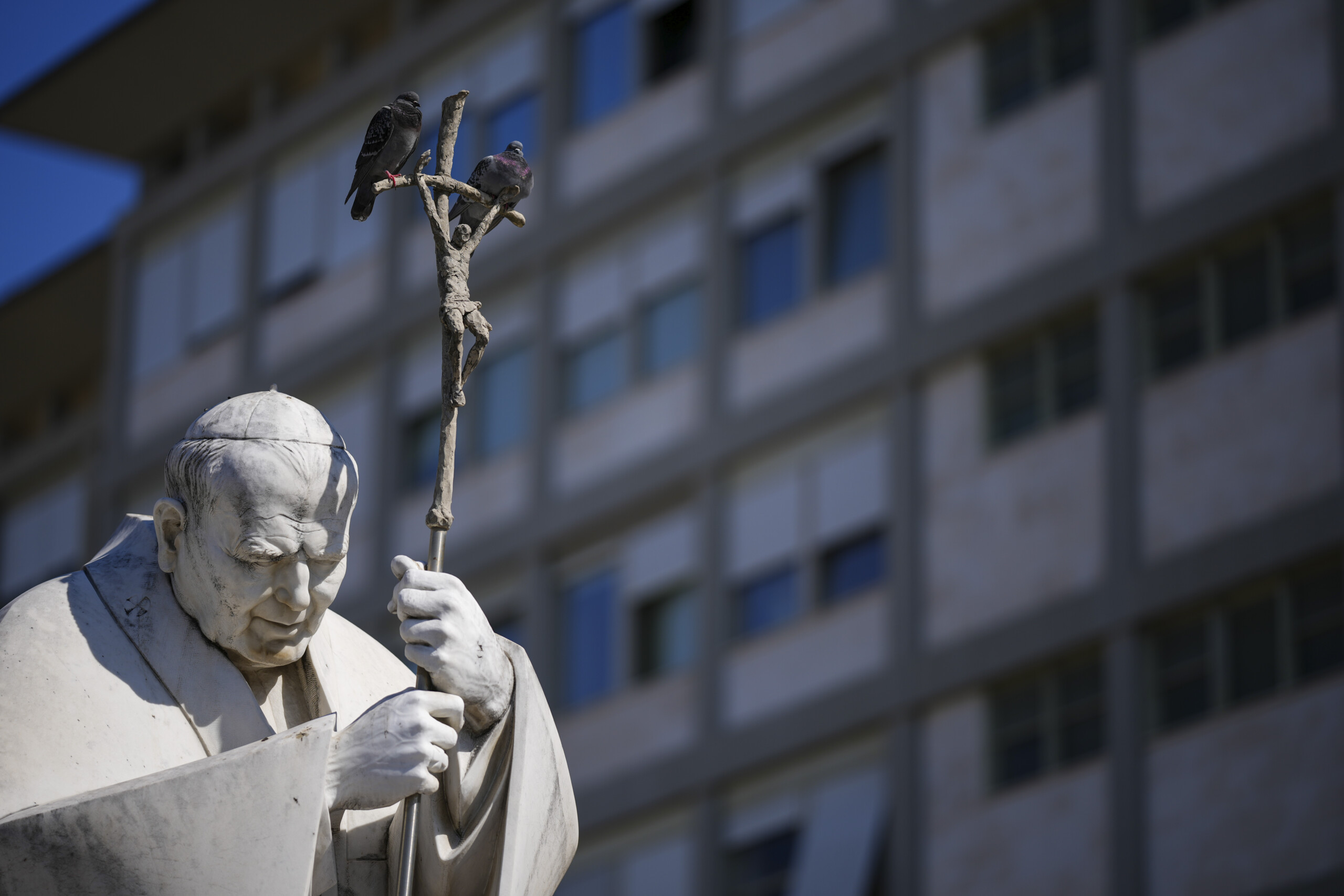 For Bergoglio today 22 days in hospital, like Wojtyla after attack For Bergoglio today 22 days in hospital, like Wojtyla after attack