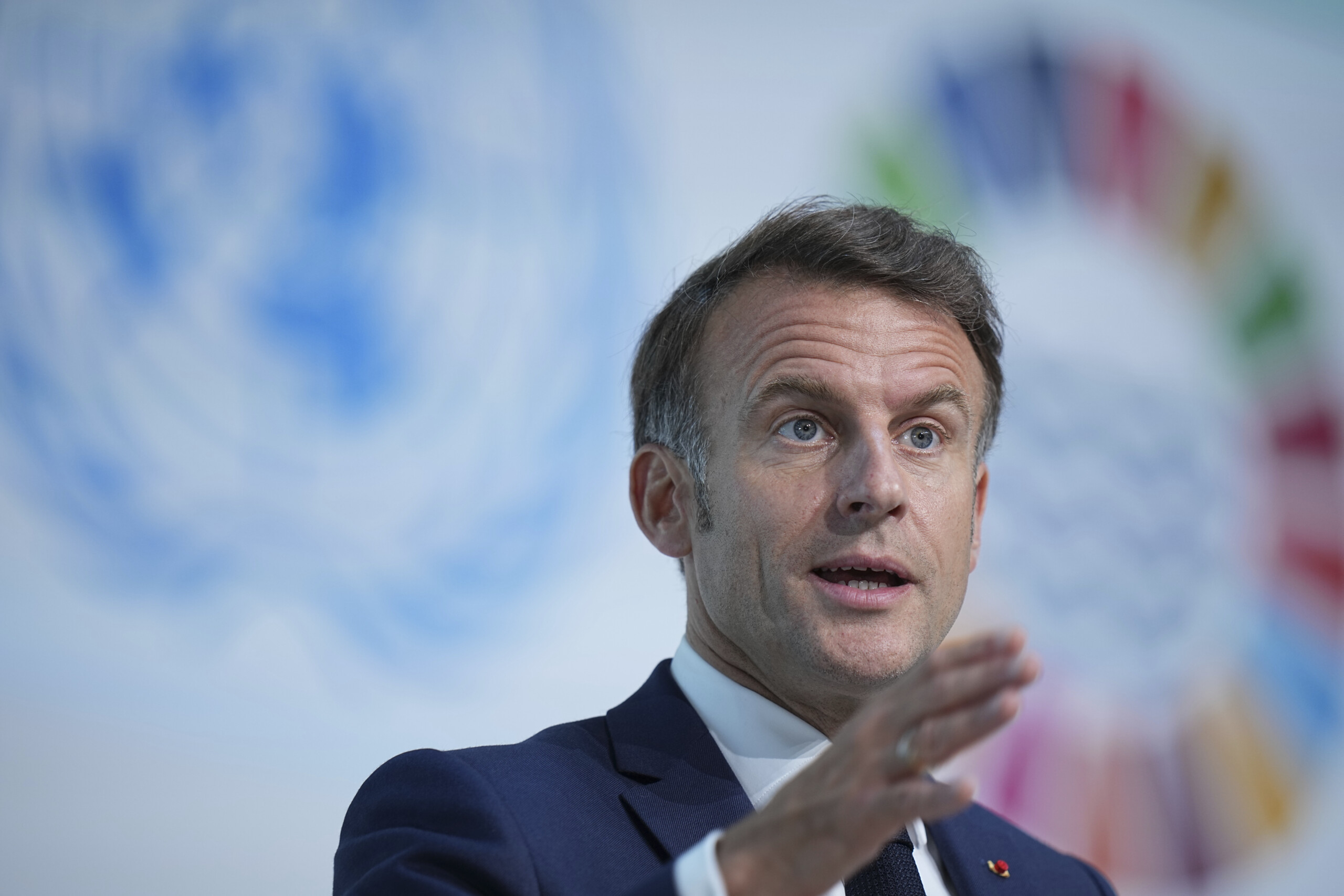 France, Macron: “We will ban social media use for children under 15” France, Macron: “We will ban social media use for children under 15”