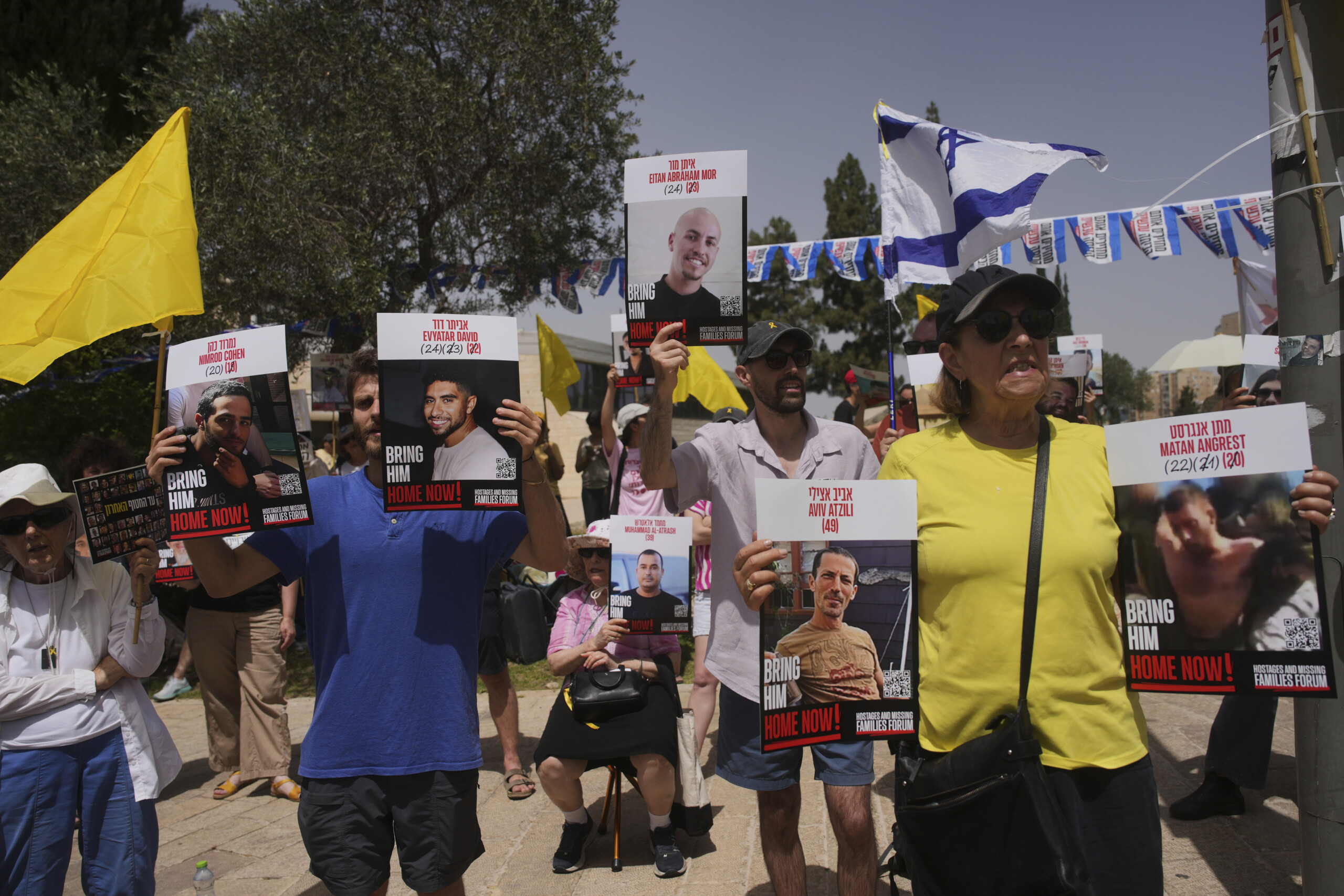 Gaza, families release hostage videos: "We are walking dead" Gaza, families release hostage videos: "We are walking dead"