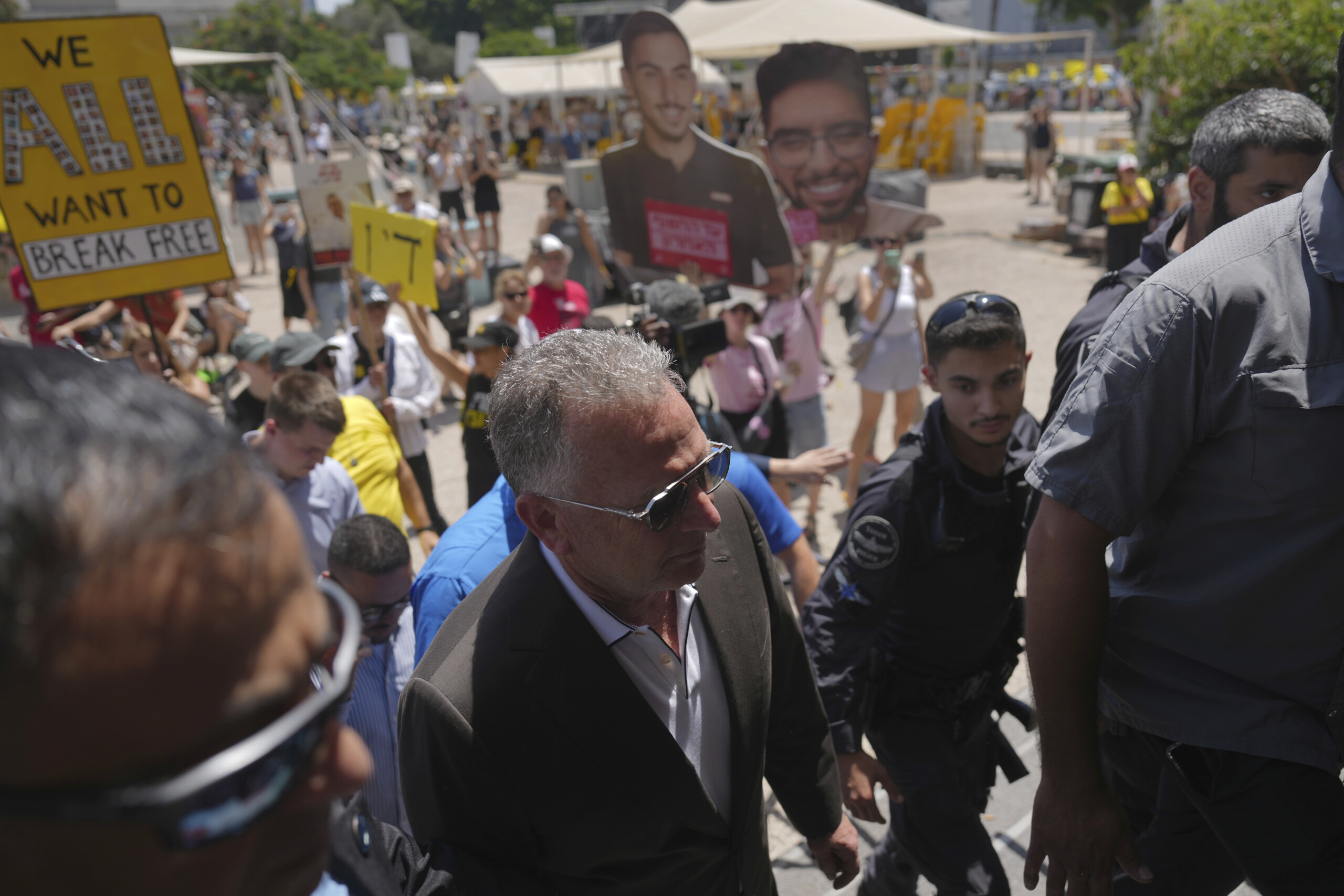 Gaza, Hamas: “Witkoff’s Visit to Aid Centers Is a Staged Show”