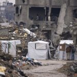 Gaza, Hamas: "Working with mediators to stop Israeli attacks"