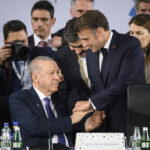 Gaza, Macron talks to Erdogan: "Do everything possible for peace and security"