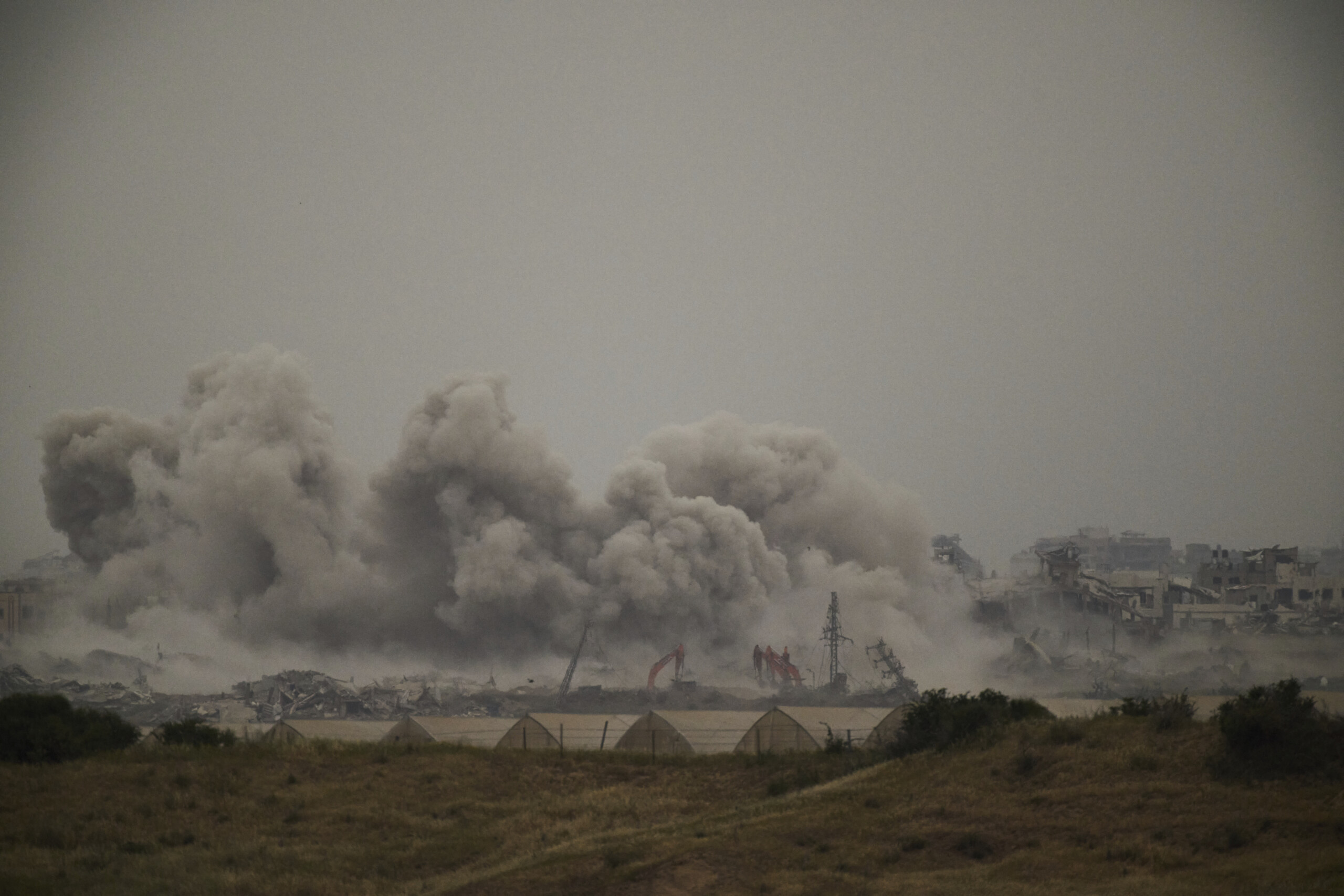 Gaza, Medical Sources: "25 Killed in Israeli Overnight Raids"