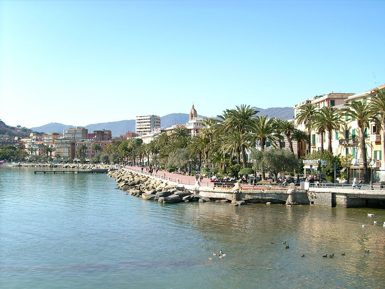 Genoa: Tourist Falls from Hotel Window and Dies in Rapallo Genoa: Tourist Falls from Hotel Window and Dies in Rapallo