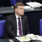 Germany: "We are assessing whether to approve new arms shipments to Israel"