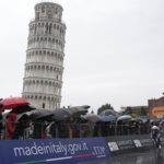 Giro d'Italia: Hoole wins stage 10, del Toro retains pink jersey