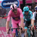 Giro d'Italia: Pedersen wins stage 5 and retains the pink jersey
