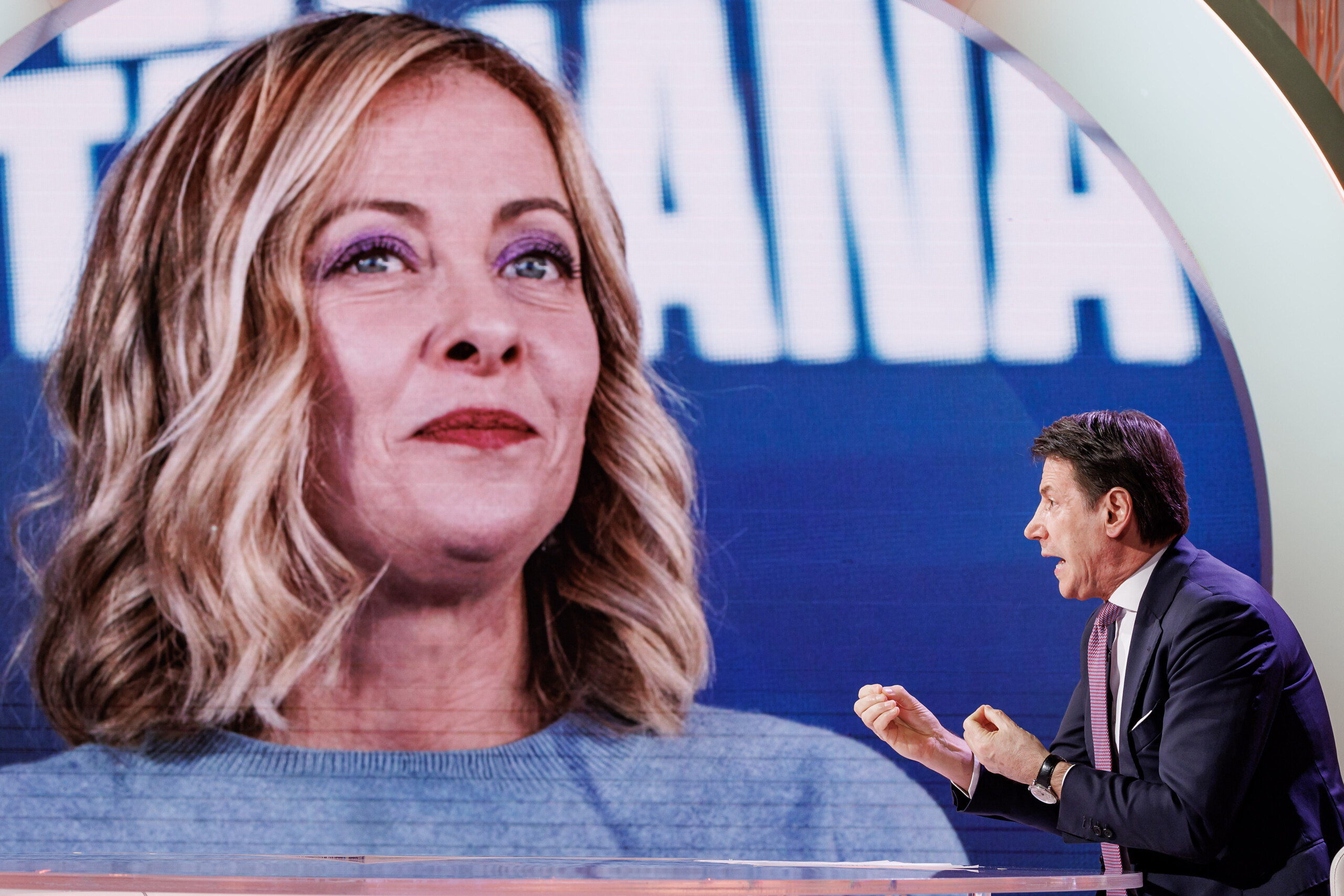 Government, Conte: ‘Meloni is demonstrating her incompetence on the international stage’