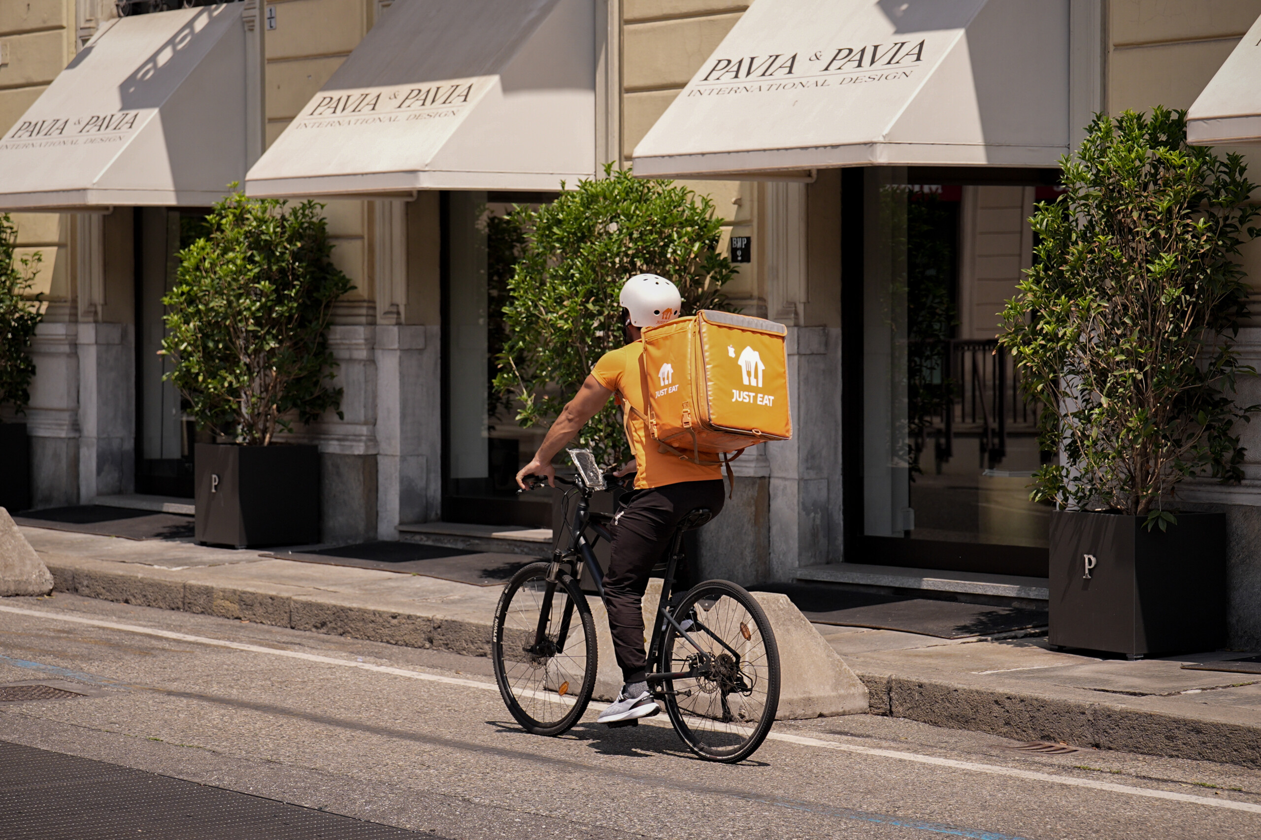 Heatwave, agreement signed between CGIL and Just Eat in Turin