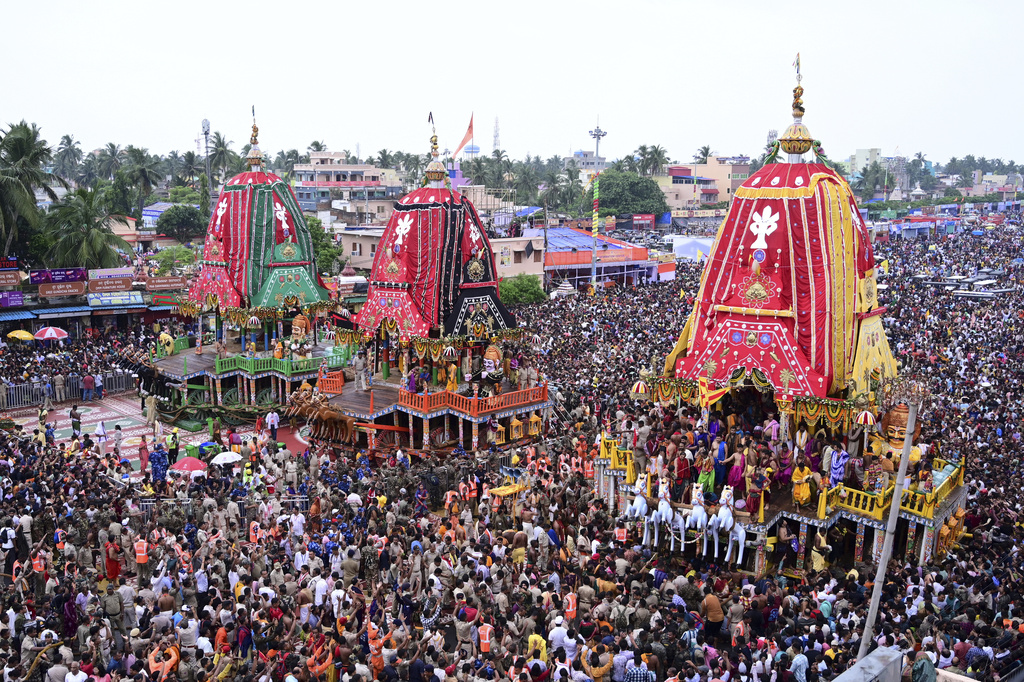 India, three dead and several injured in crowd at religious festival India, three dead and several injured in crowd at religious festival