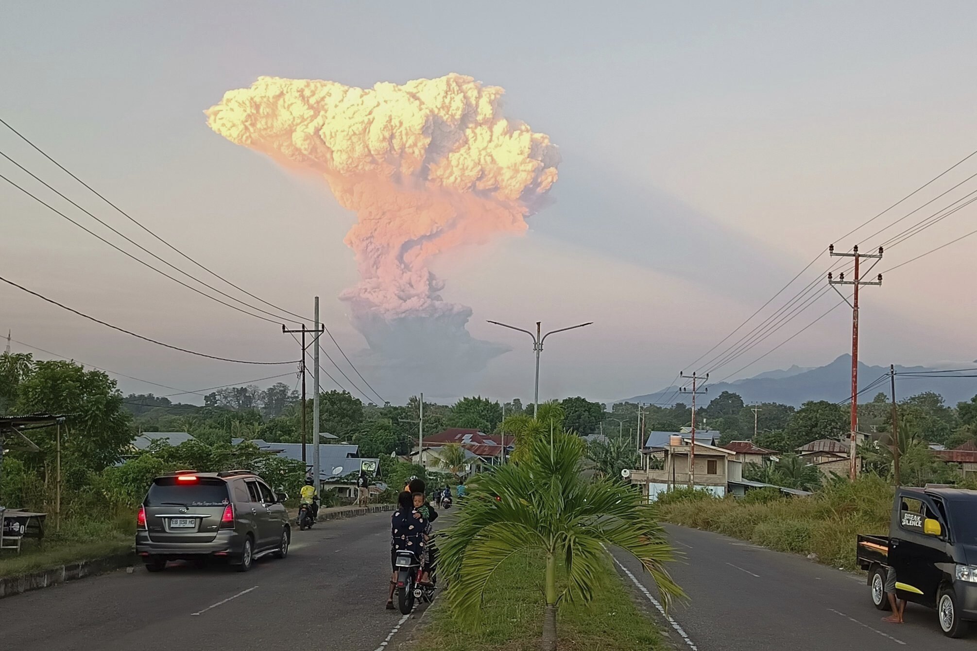 Indonesia: maximum alert for eruption of Laki Laki volcano Indonesia: maximum alert for eruption of Laki Laki volcano