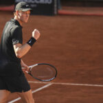 Internazionali Roma: Sinner reaches the round of 16, defeating De Jong in two sets
