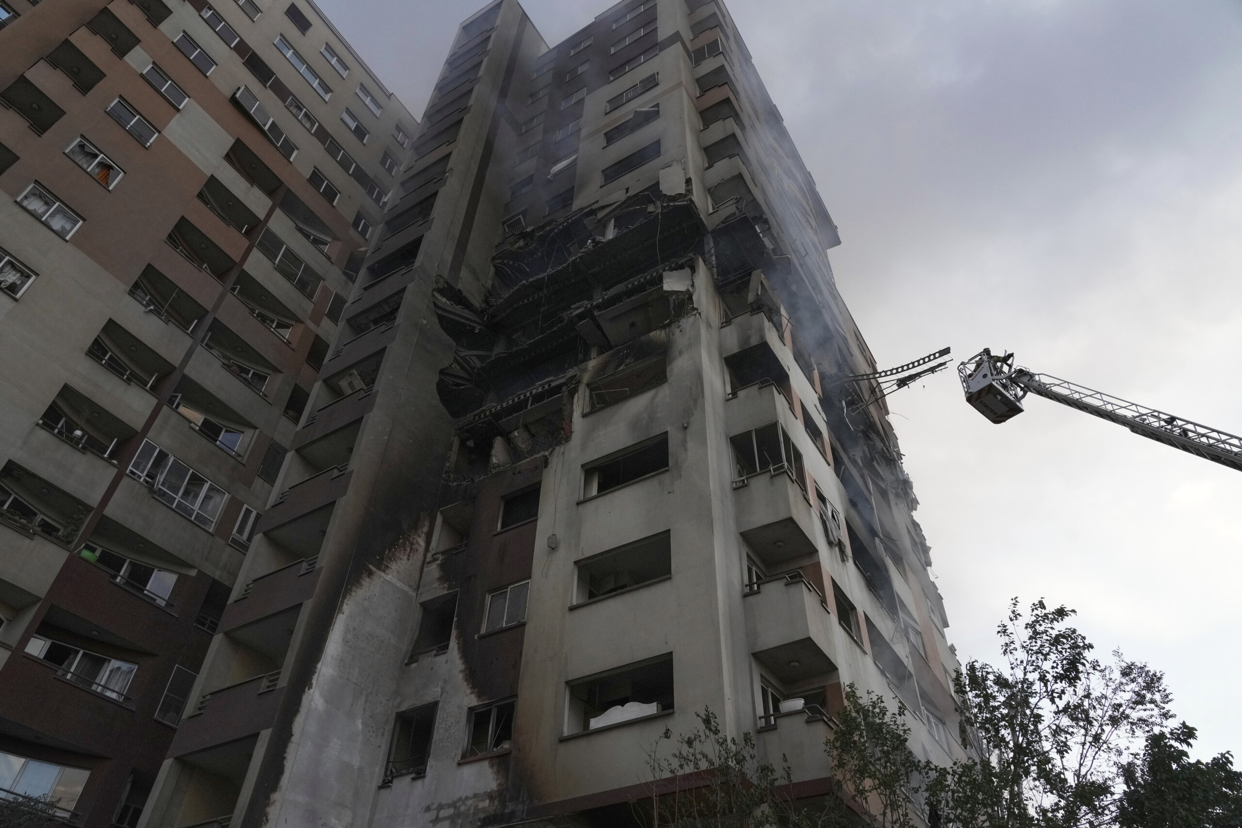 Iran, at least 5 dead in Israeli attack