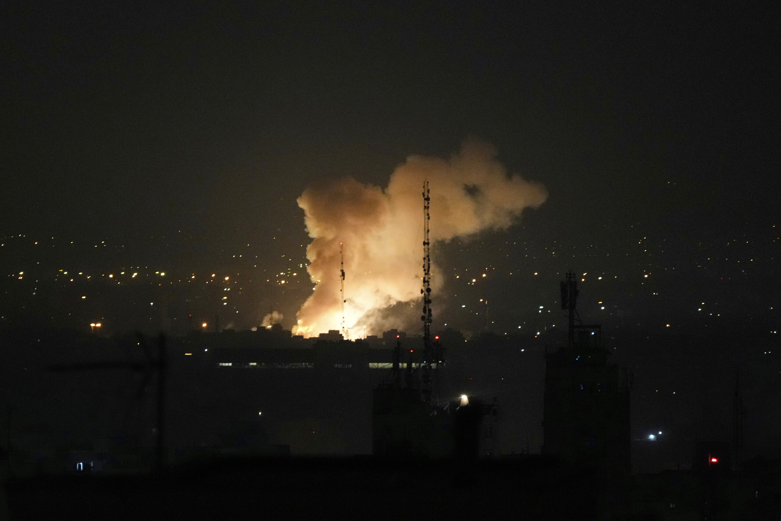 Iran, IDF: "Air Force continues to strike, the operation is only just beginning" Iran, IDF: "Air Force continues to strike, the operation is only just beginning"