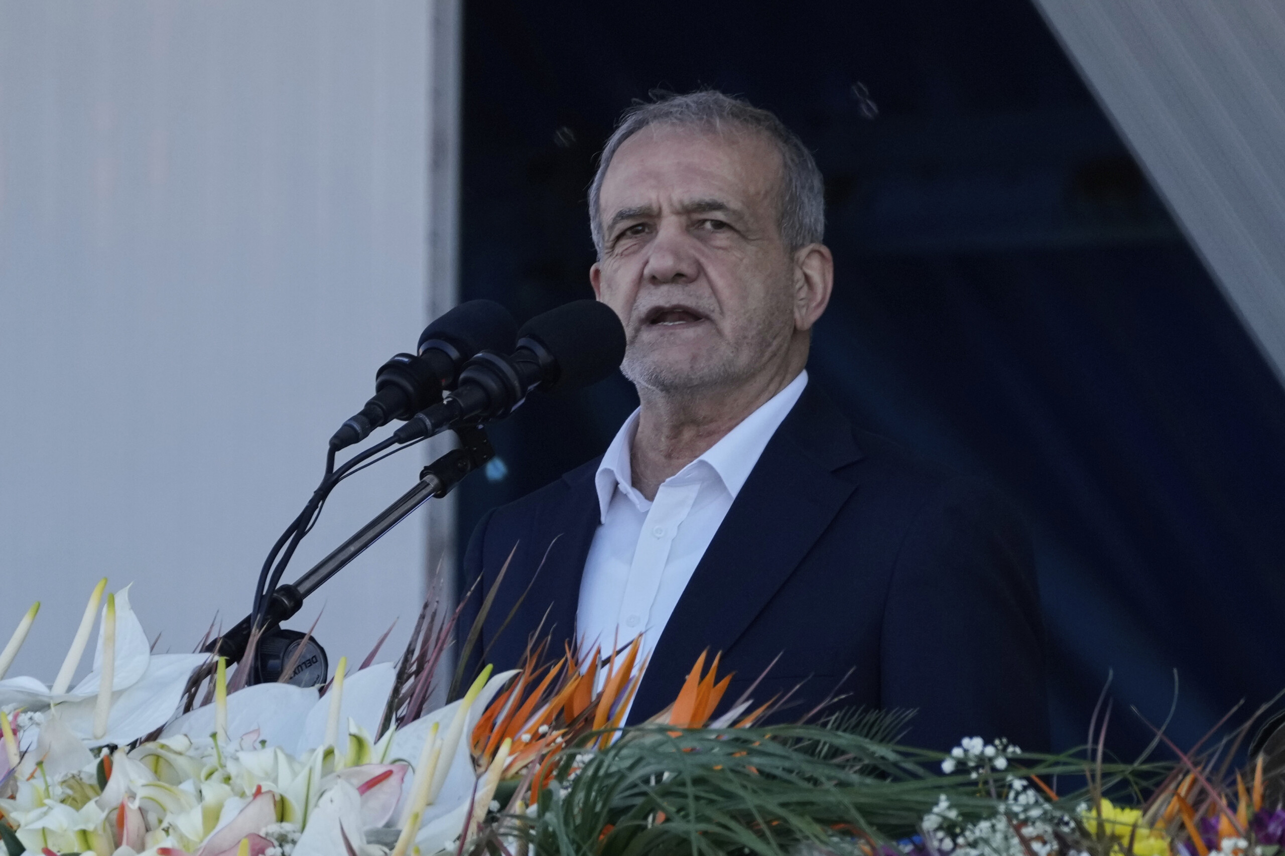 Iran: Pezeshkian calls for unity against Israel