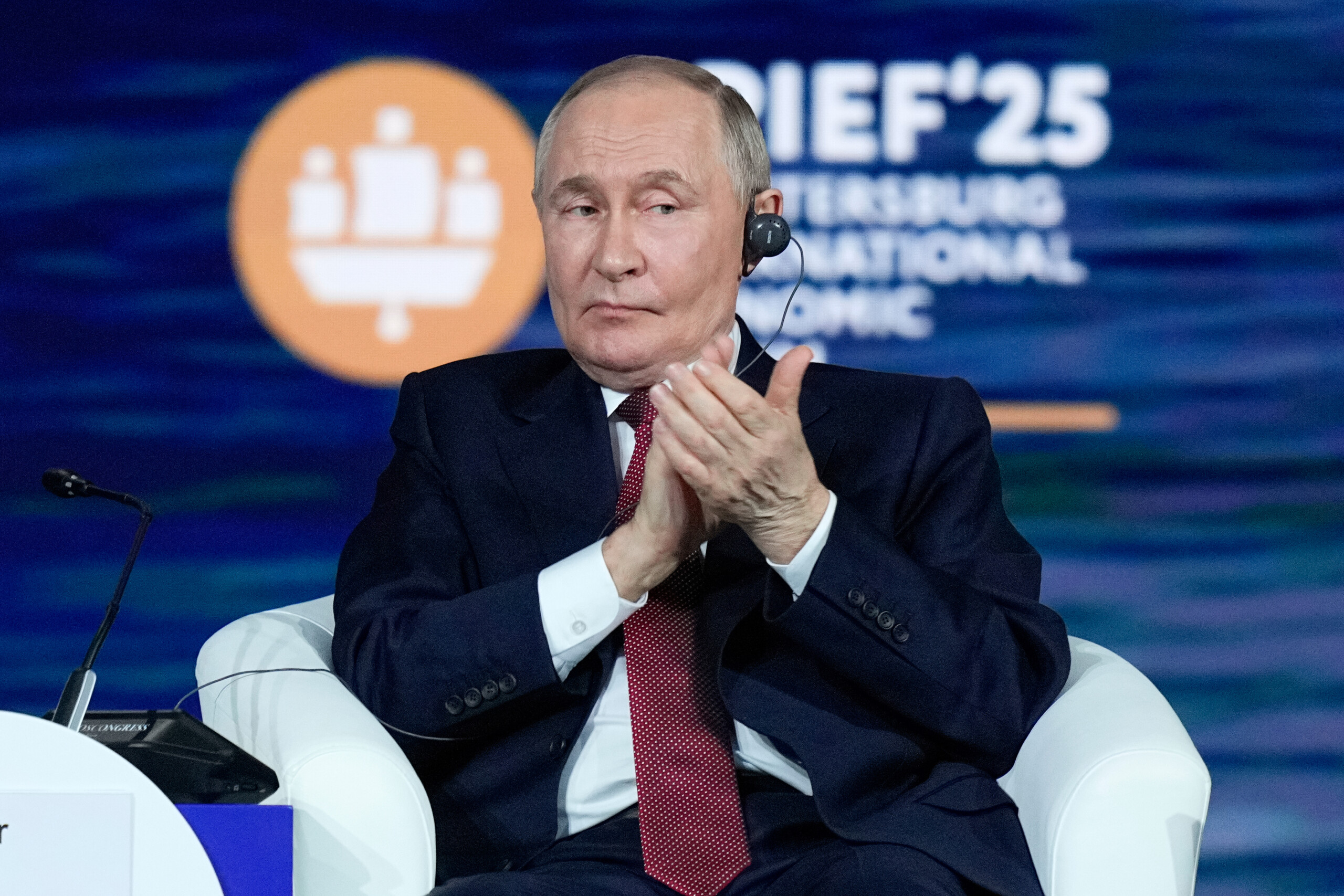 Iran, Putin: ‘IAEA has no evidence of attempts to build nuclear weapons’ Iran, Putin: ‘IAEA has no evidence of attempts to build nuclear weapons’