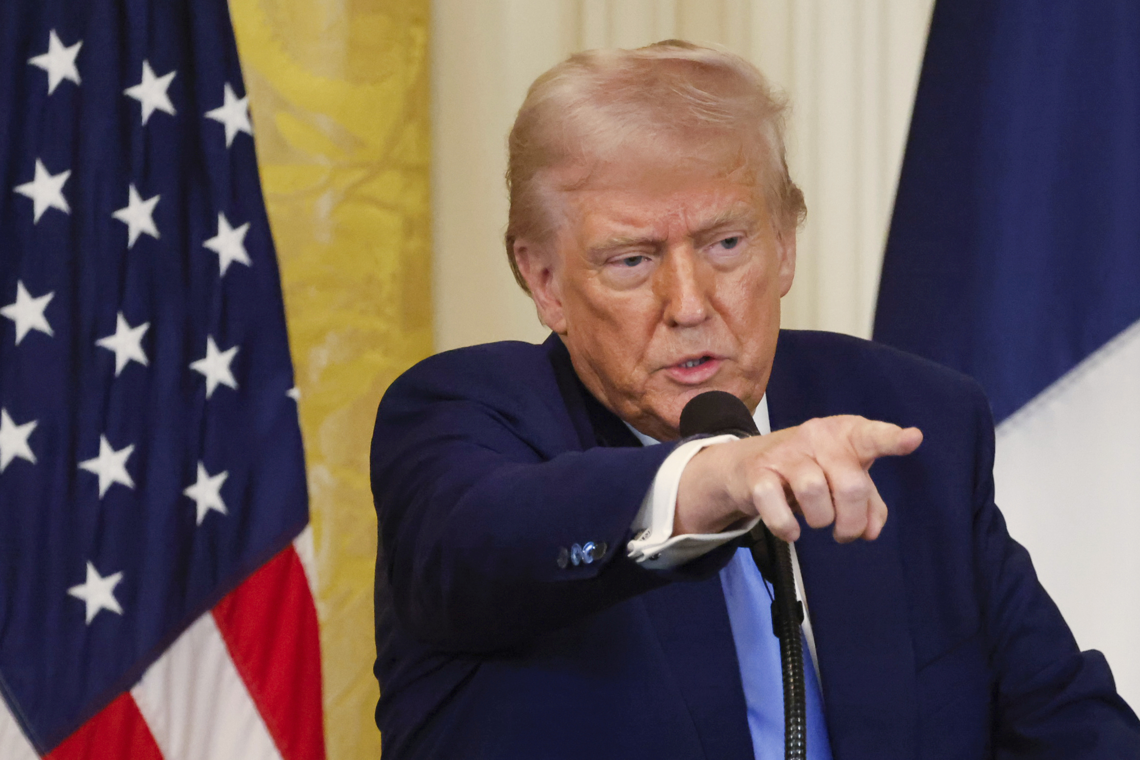 Iran, Trump attacks US media: "Nuclear sites completely destroyed"
