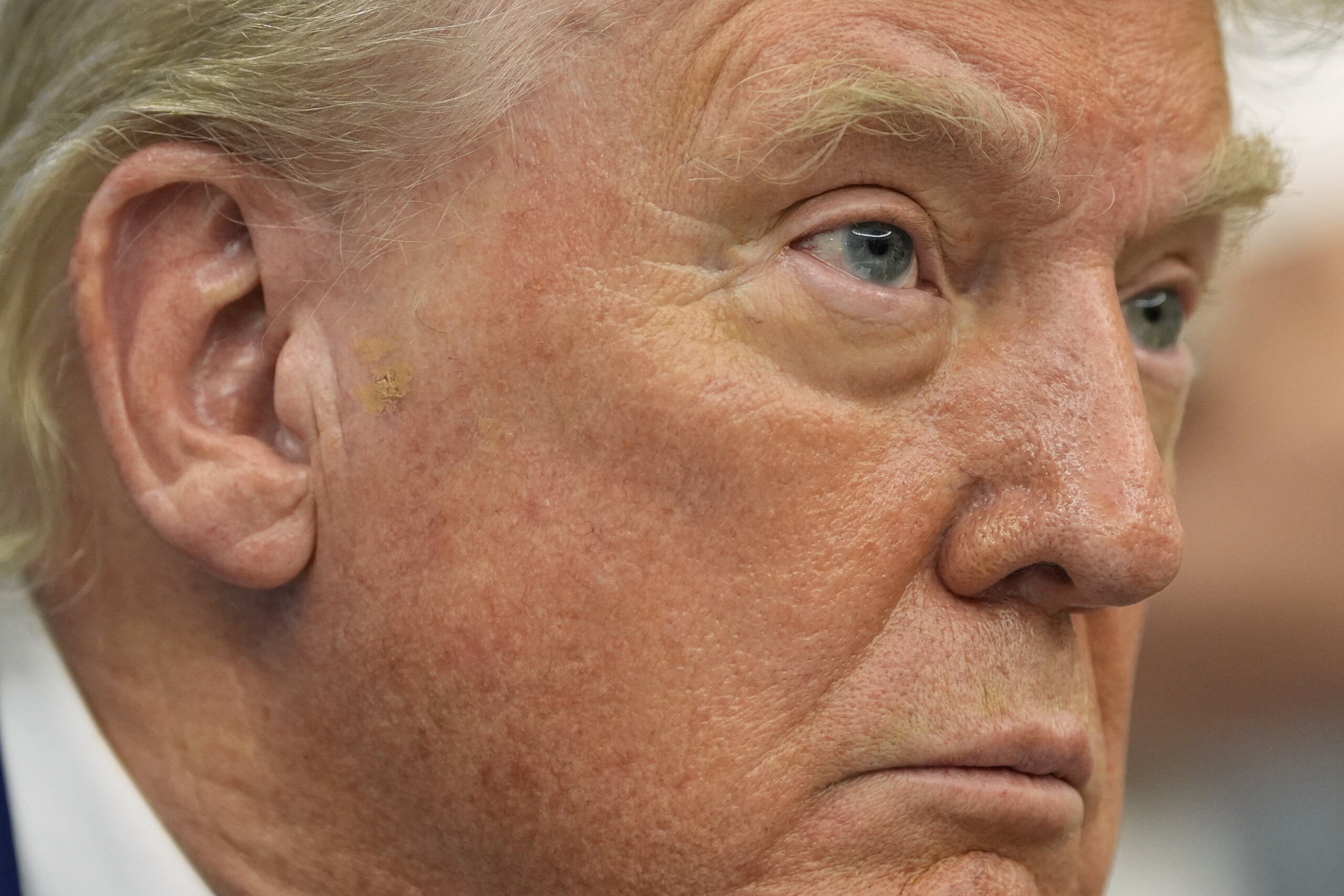 Iran, White House: "Trump to decide on military action within the next two weeks" Iran, White House: "Trump to decide on military action within the next two weeks"