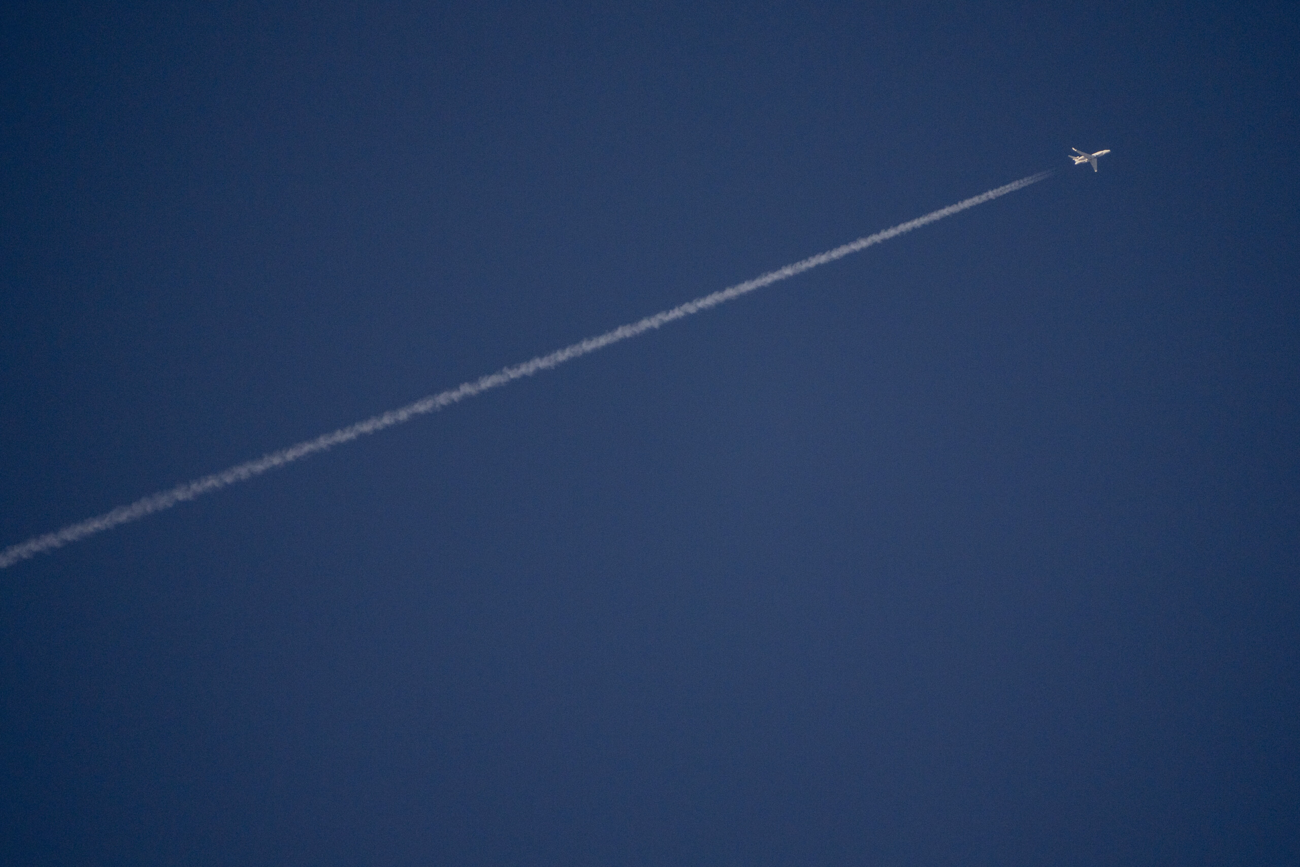 Israel bombs area near the presidential palace in Damascus