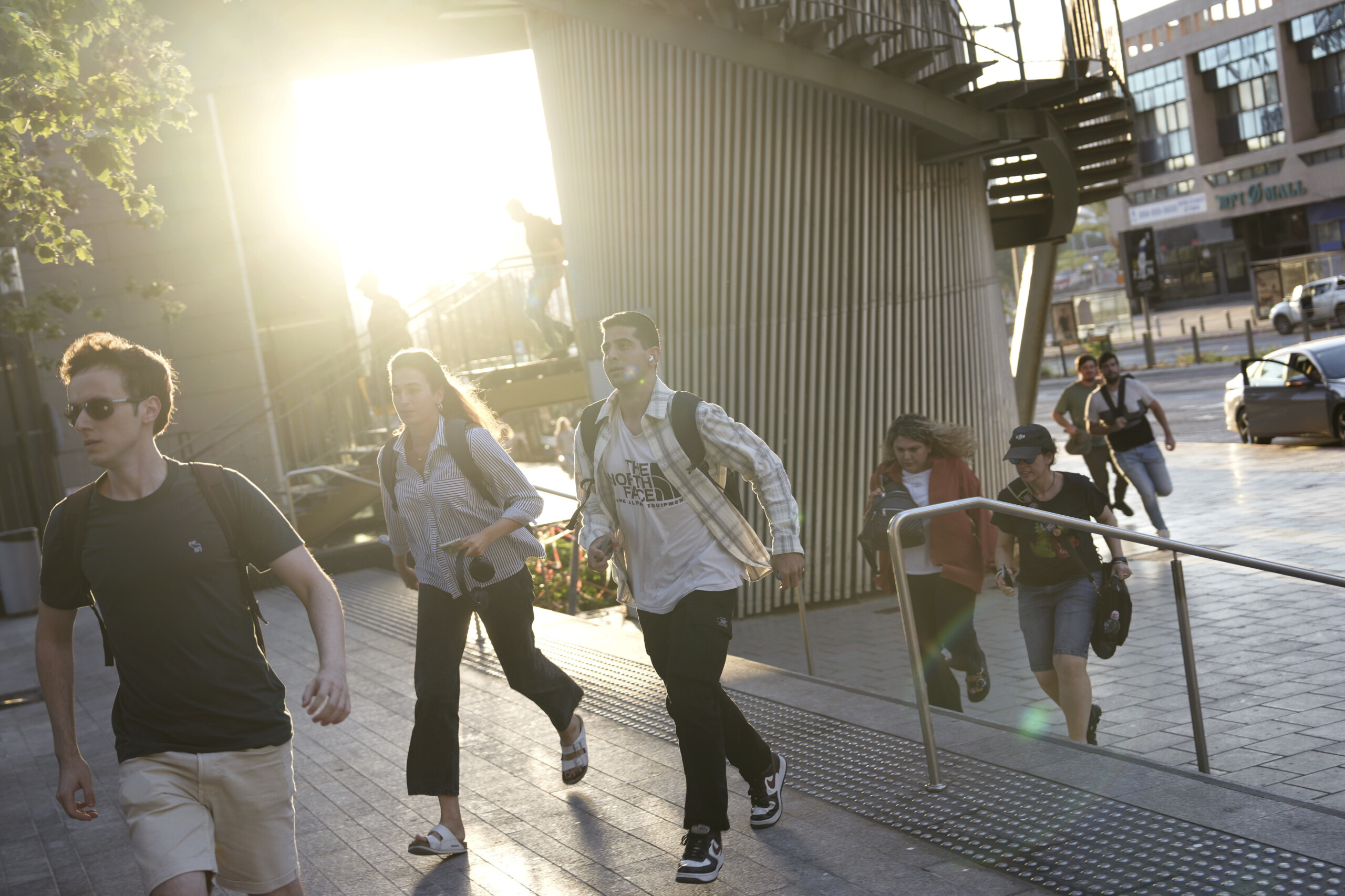 Israel, IDF: "Missile launched from Yemen intercepted"