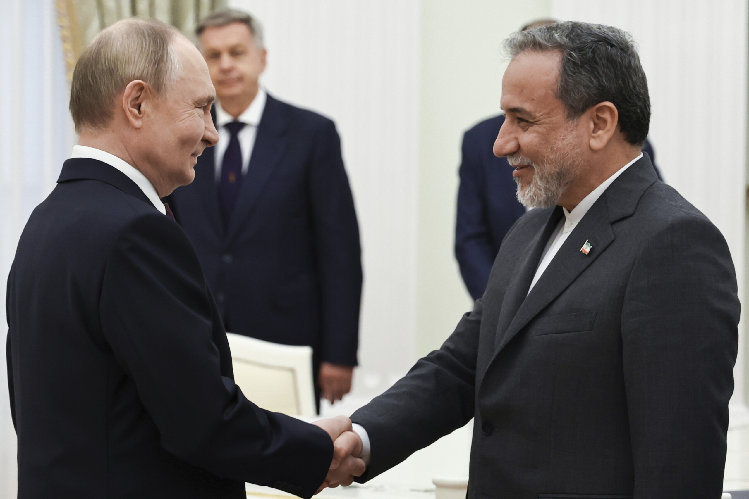 Israel-Iran, Putin and Araghchi at the Kremlin: discussions on a peaceful solution