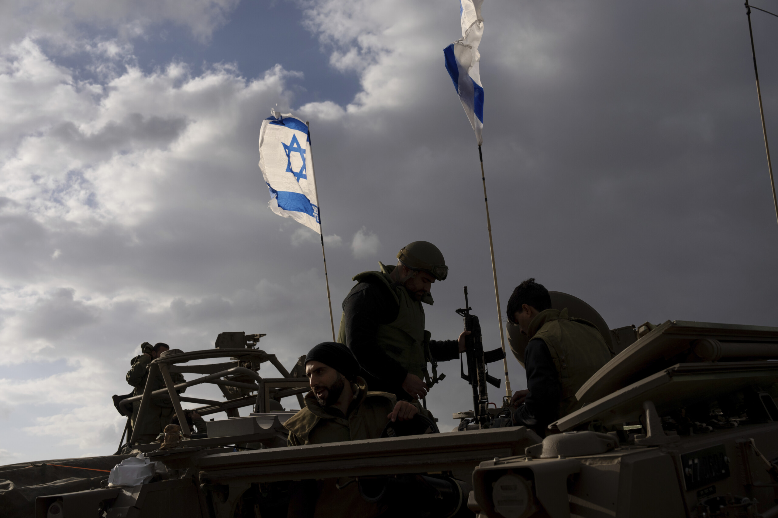 Israel to Expand Offensive in Gaza: Thousands of Reservists to Be Called Up