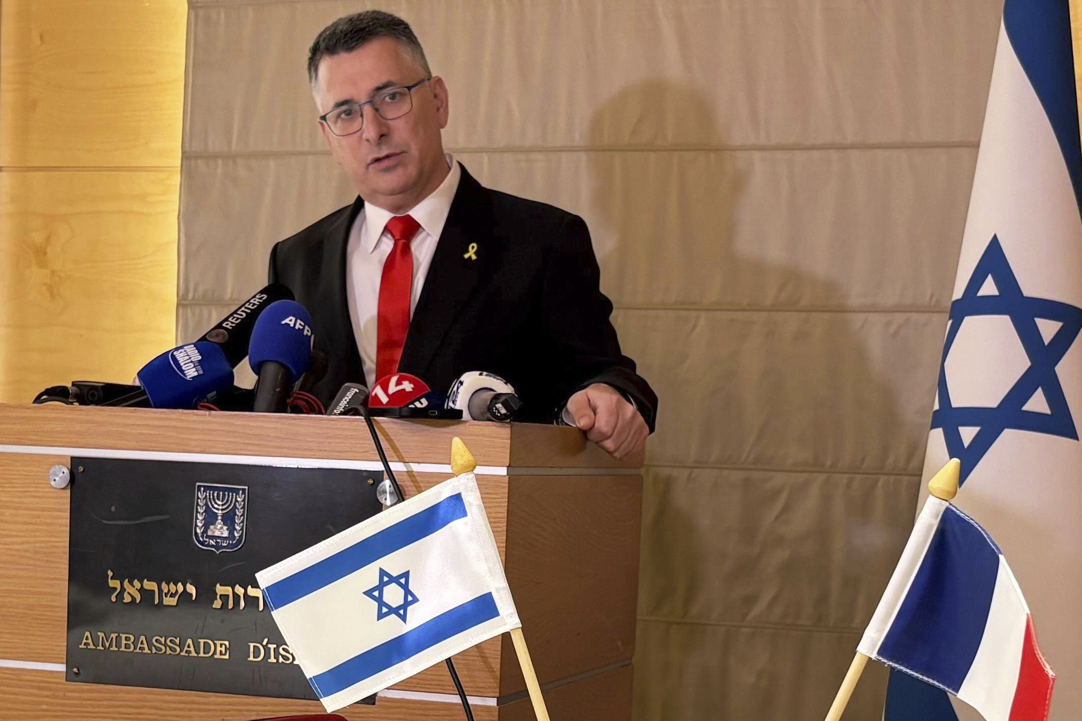 Israel to the UK: "We will not give up our defense" Israel to the UK: "We will not give up our defense"