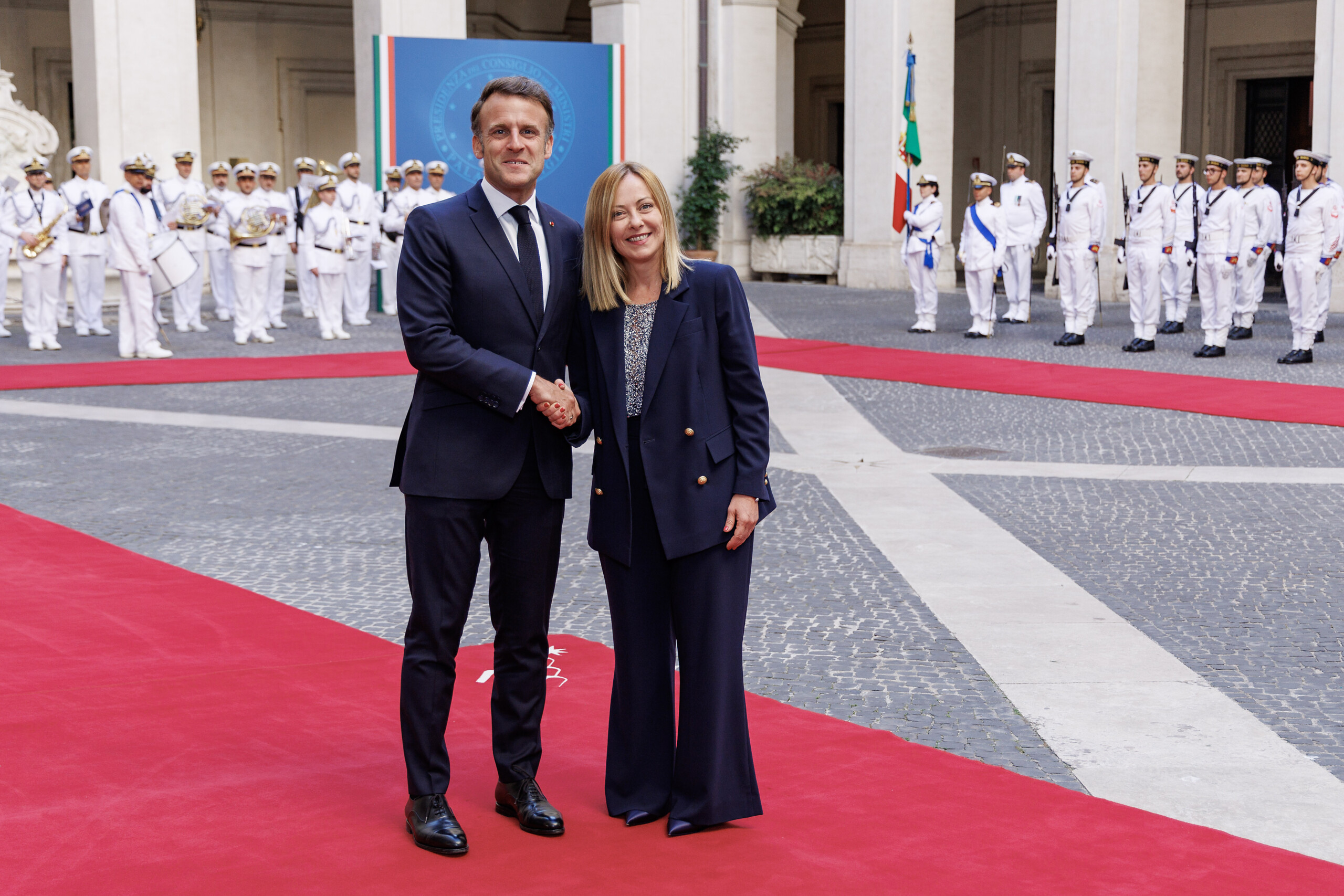 Italy-France, Macron: "Thank you, President Meloni, excellent meeting