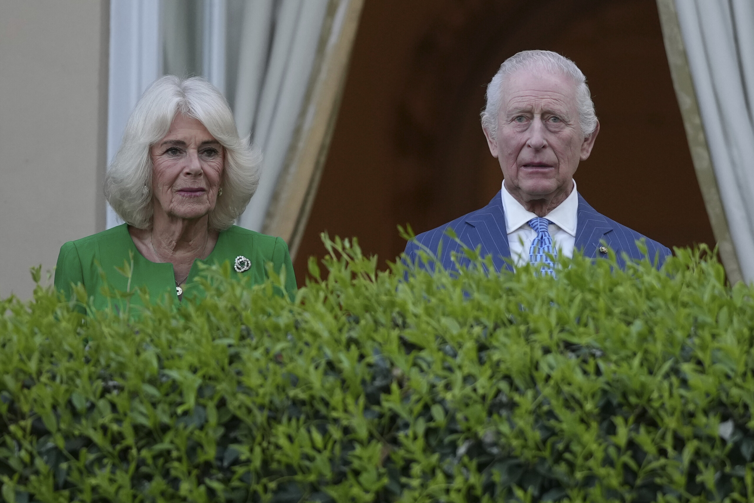 Italy–United Kingdom, Royals arrive at the Senate: welcomed by La Russa