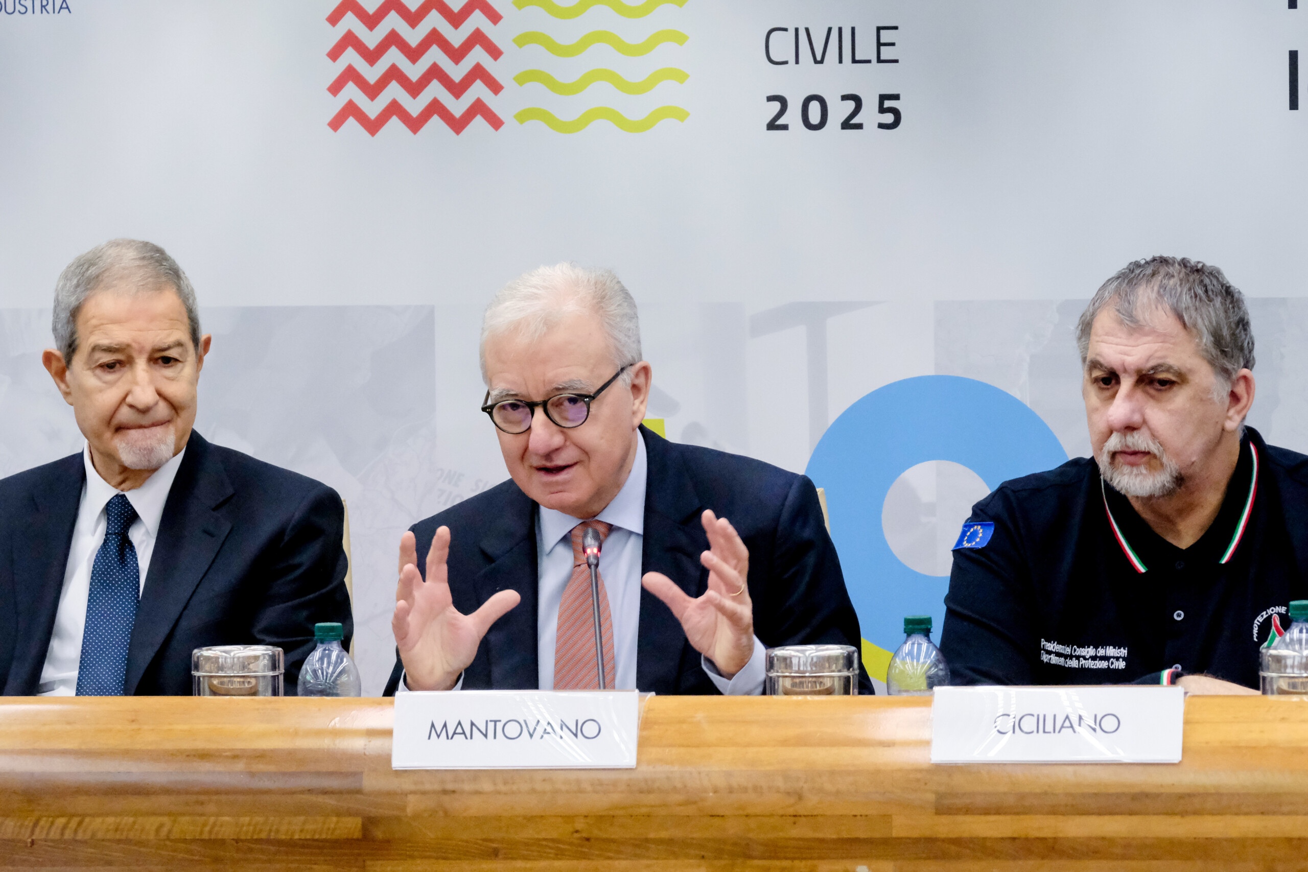 Justice, Mantovano: "It derails from its own boundaries and decides policies" Justice, Mantovano: "It derails from its own boundaries and decides policies"