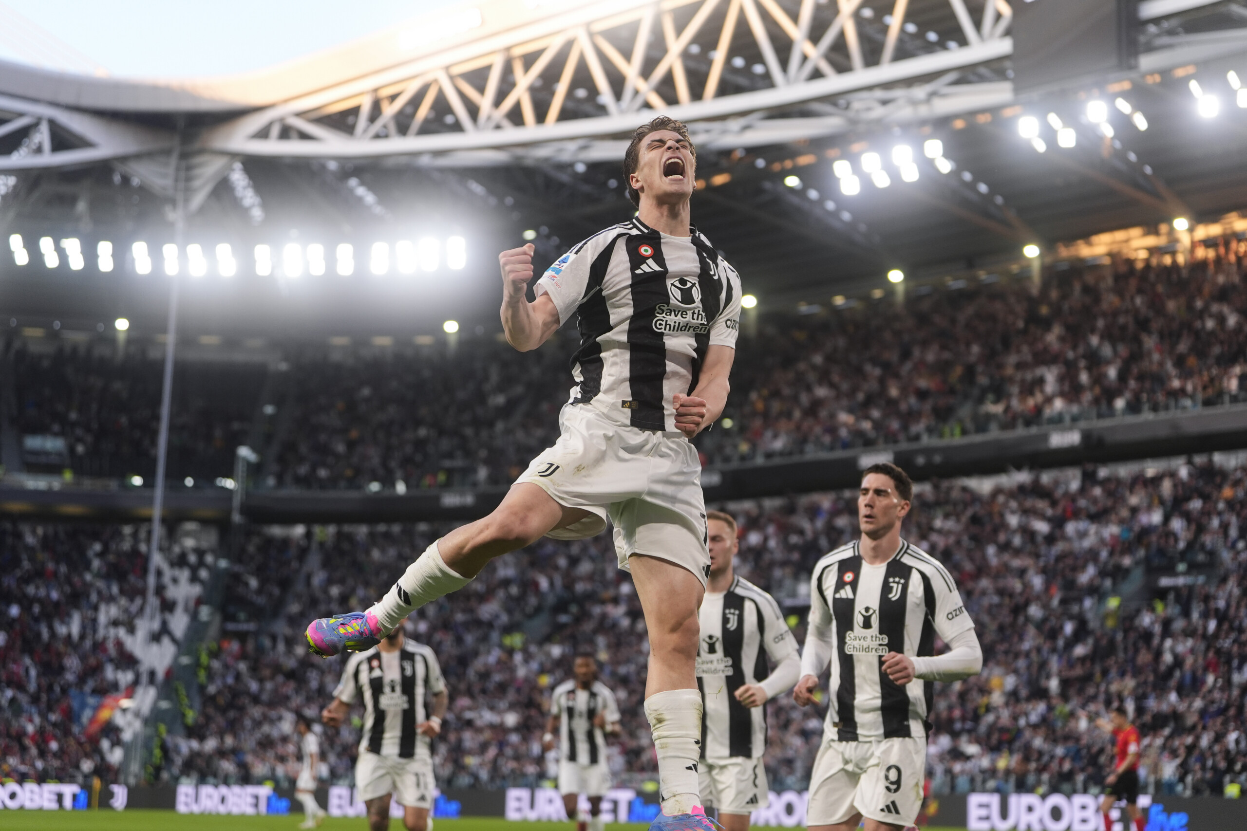Juventus beat Genoa 1-0: good first for Tudor