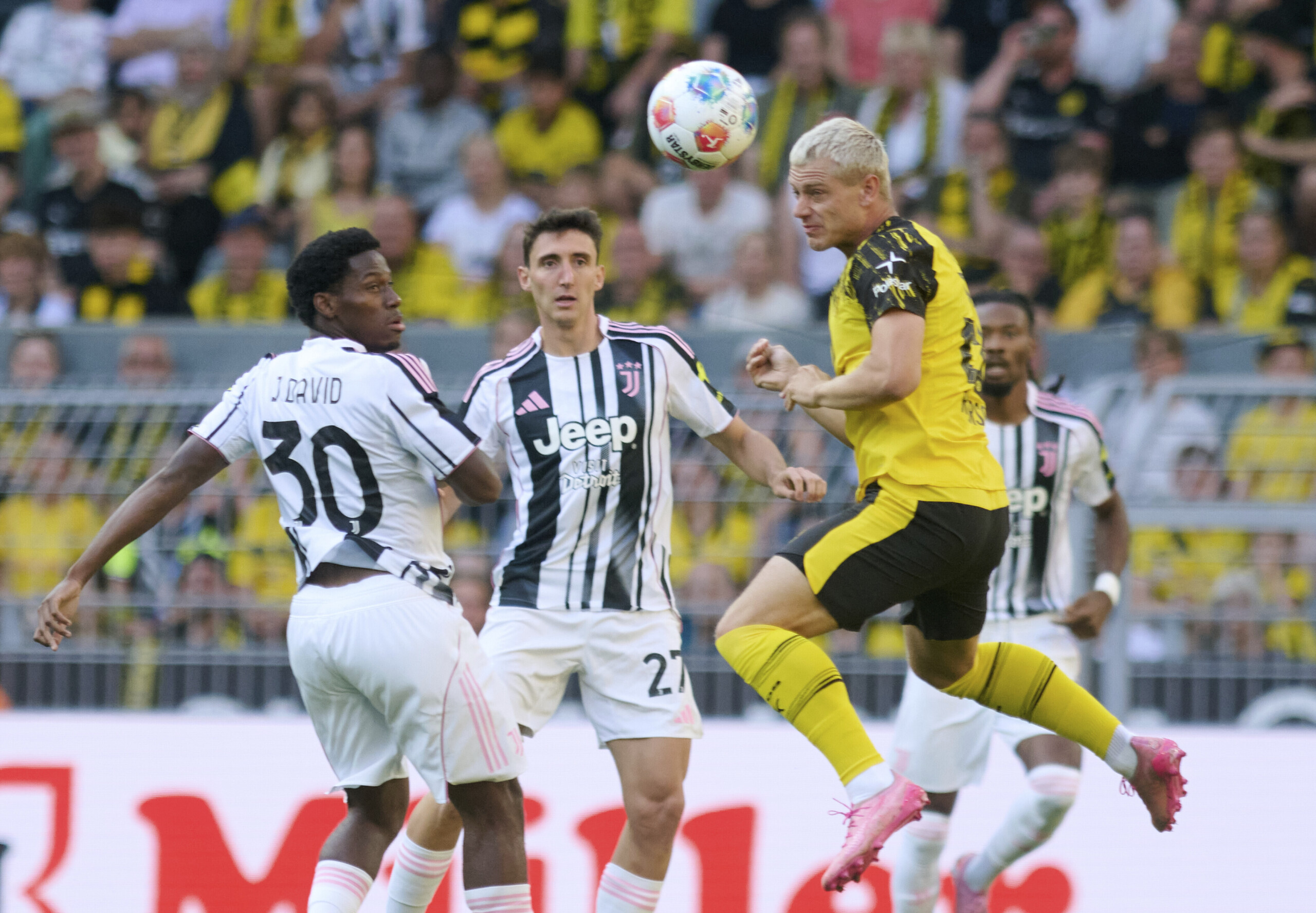 Juventus beats Borussia Dortmund 2-1, with a brace from Cambiaso