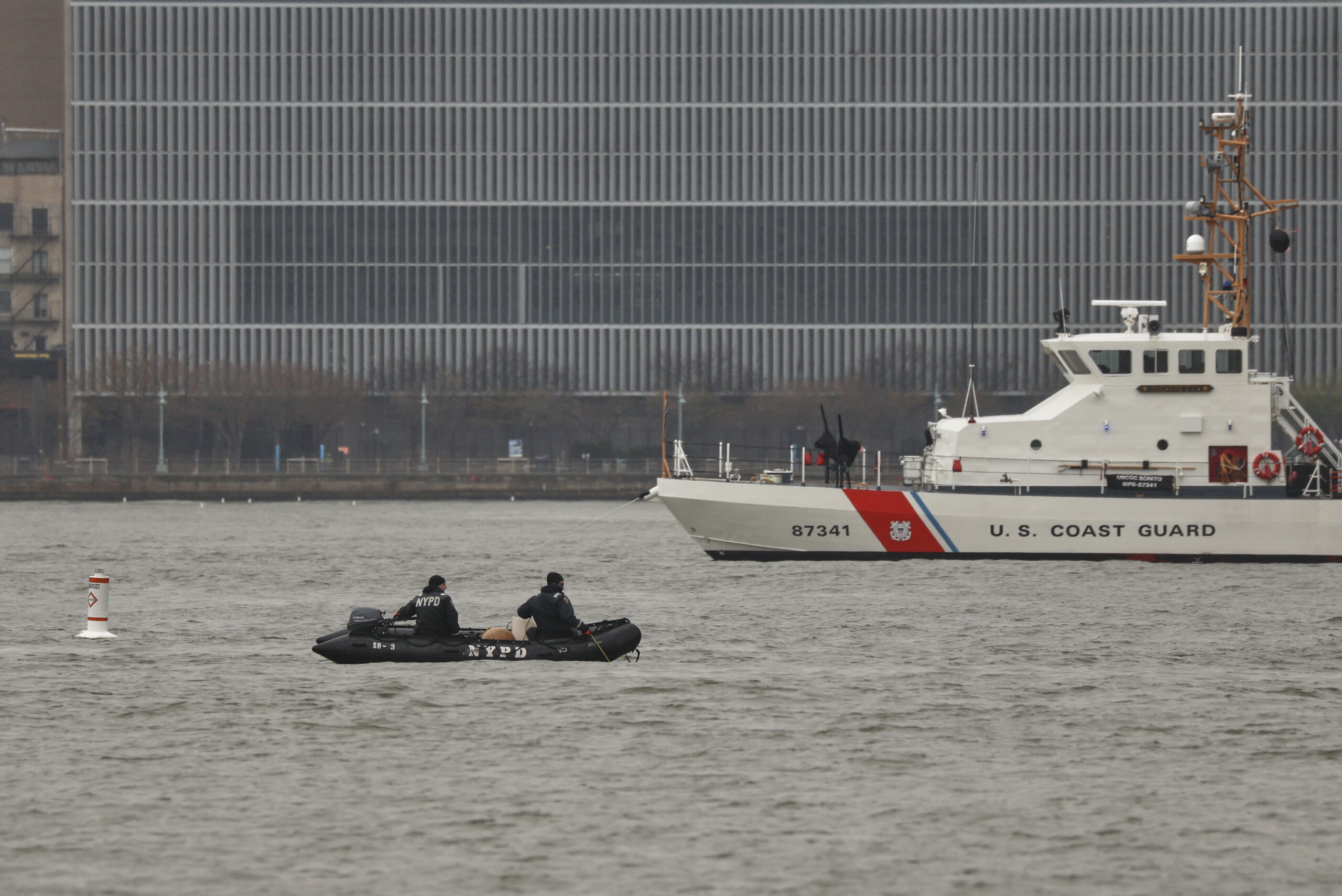 Key components of crashed helicopter found in the Hudson River