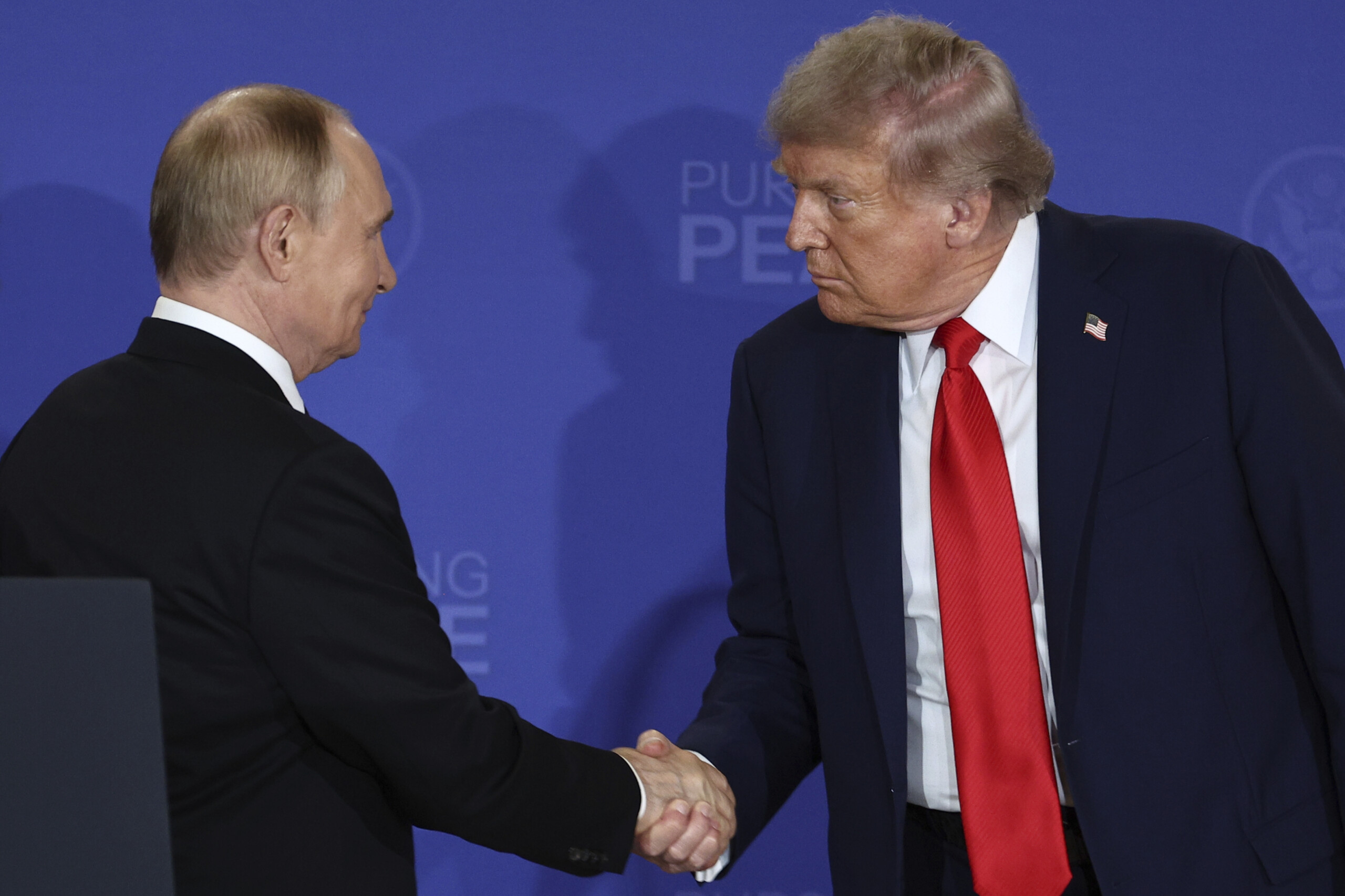 Kiev media: ‘Alaska summit disgusting and useless’ Kiev media: ‘Alaska summit disgusting and useless’