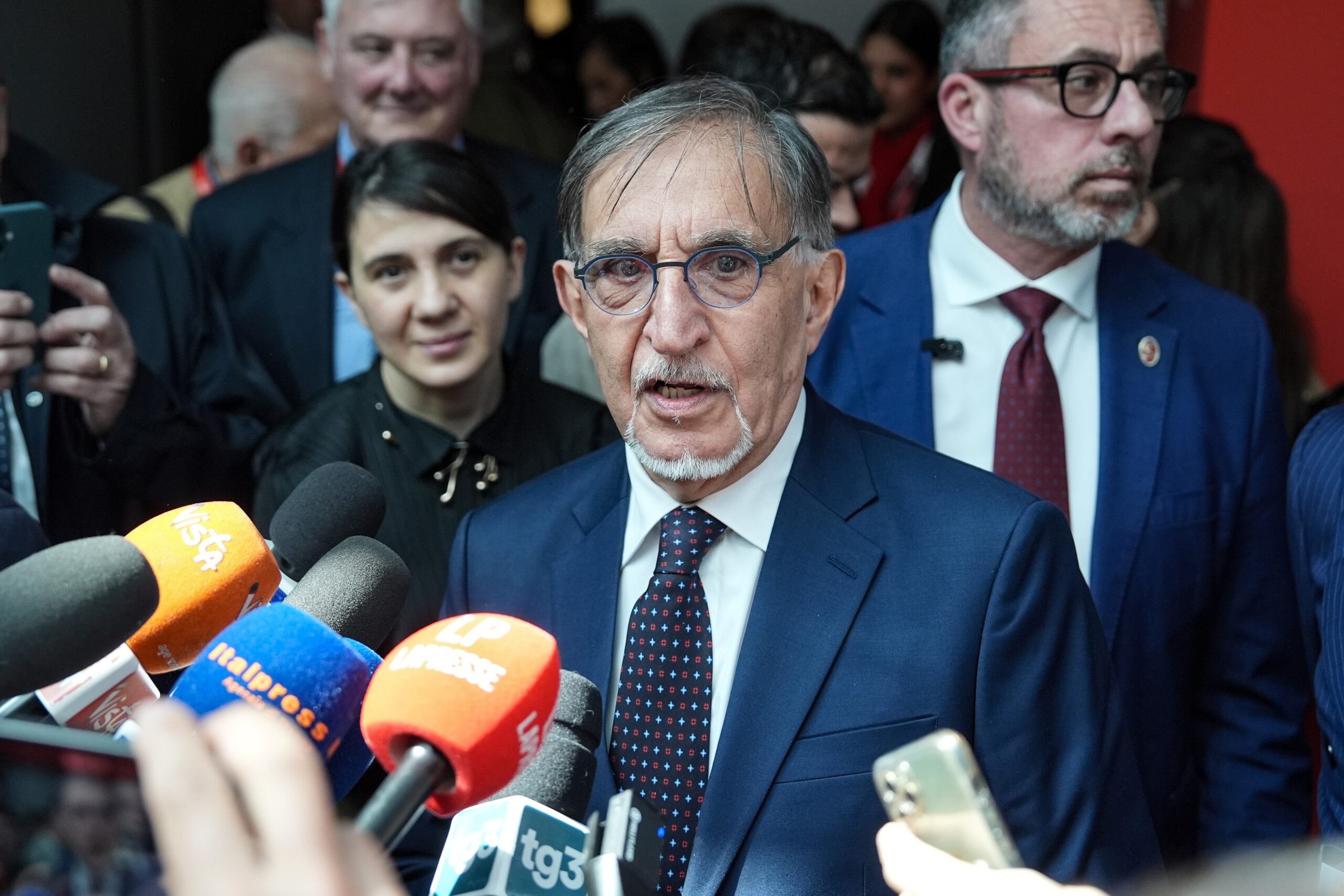 La Russa: ‘For the judiciary, the Roman salute is not a crime’