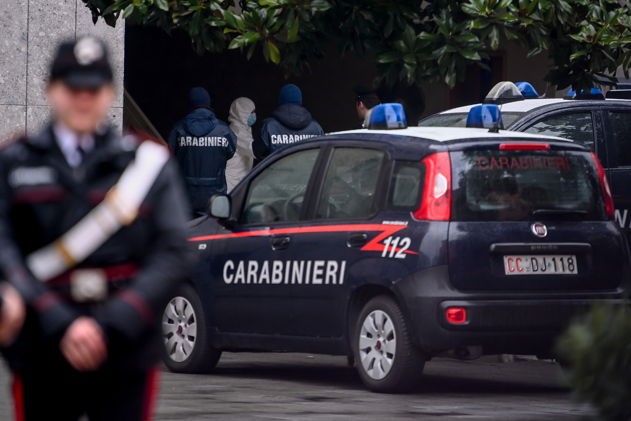 Lecce: elderly man shoots and kills his wife, then calls for help
