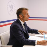 Macron to the “willing”: “Keep pressure on Putin”