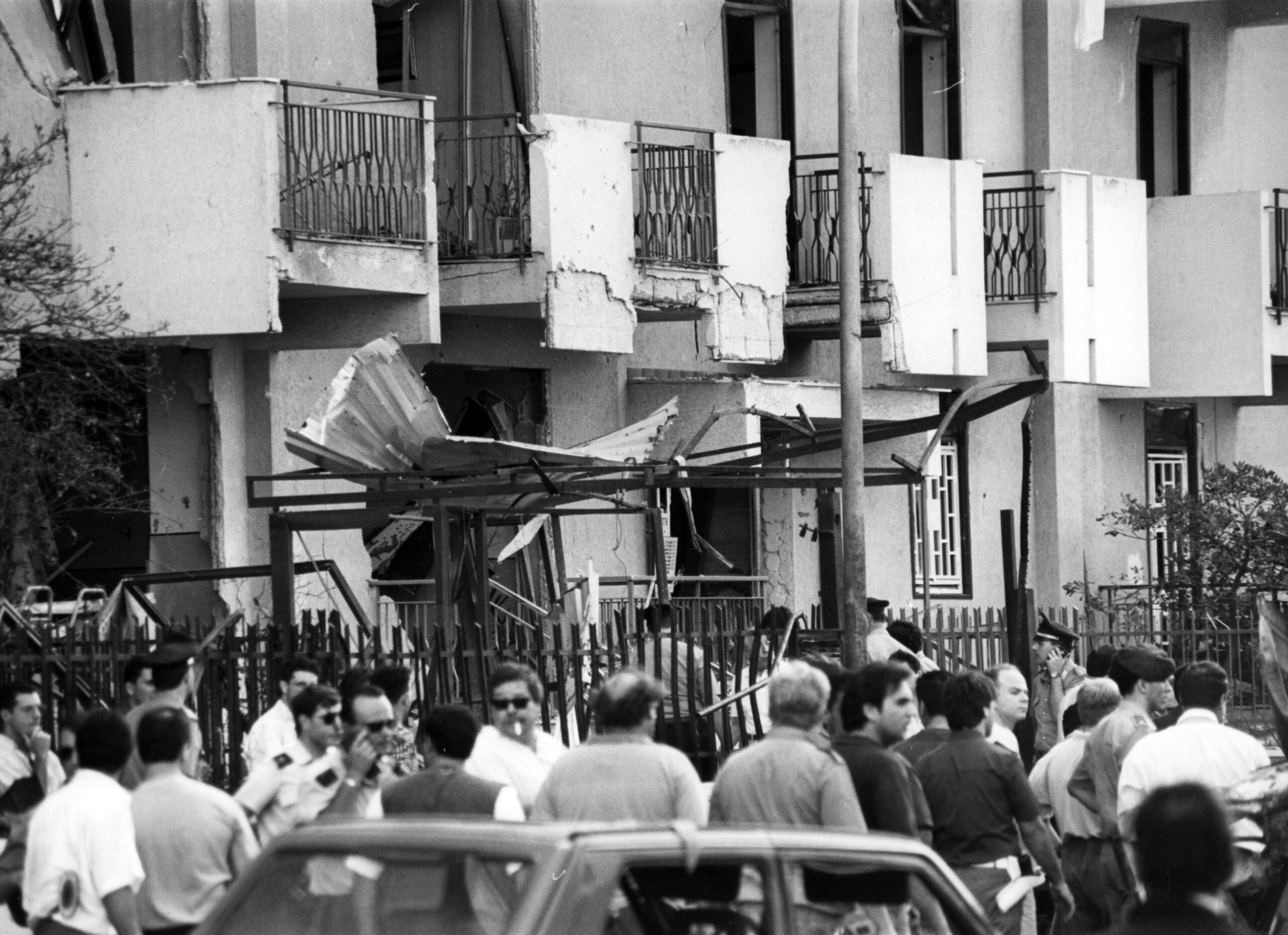 Mafia: TG1 shows Borsellino's bag for the first time