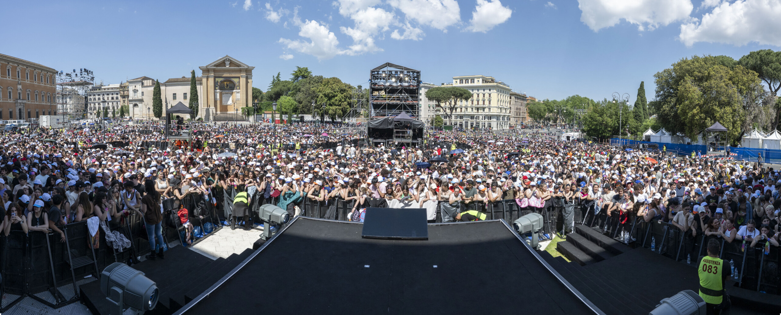 May 1st, 200,000 attendees in Piazza San Giovanni in Rome May 1st, 200,000 attendees in Piazza San Giovanni in Rome