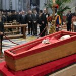 Meloni at St Peter's for the last farewell to Pope Francis