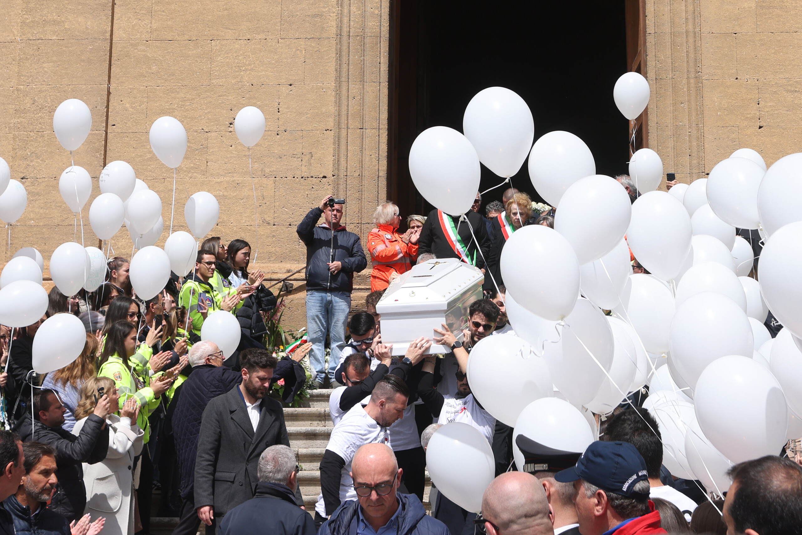 Messina: 7 under investigation for the suicide of Stefano Argentino in prison