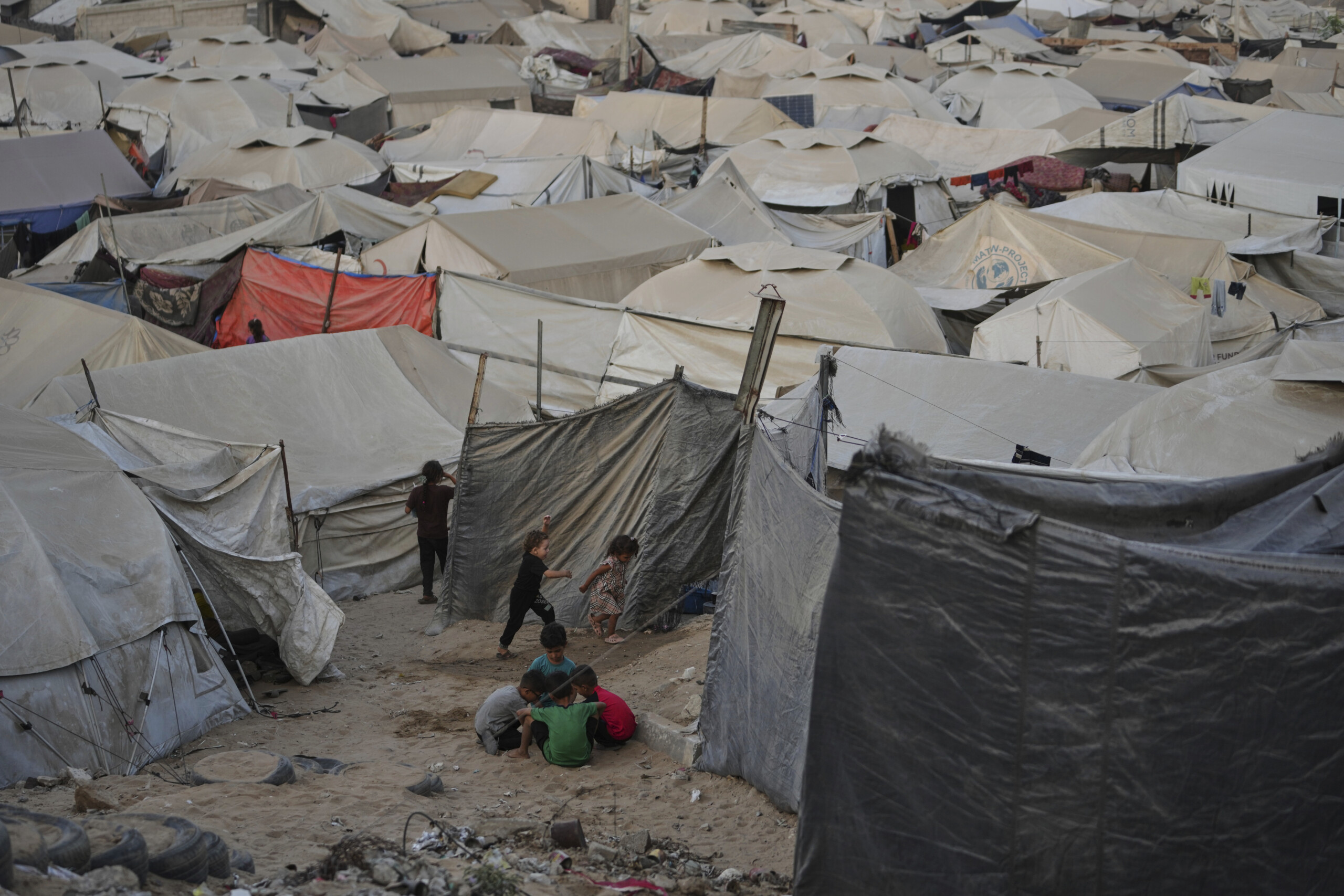 Middle East: 31 children from Gaza arrive in Italy tonight, Meloni follows operation