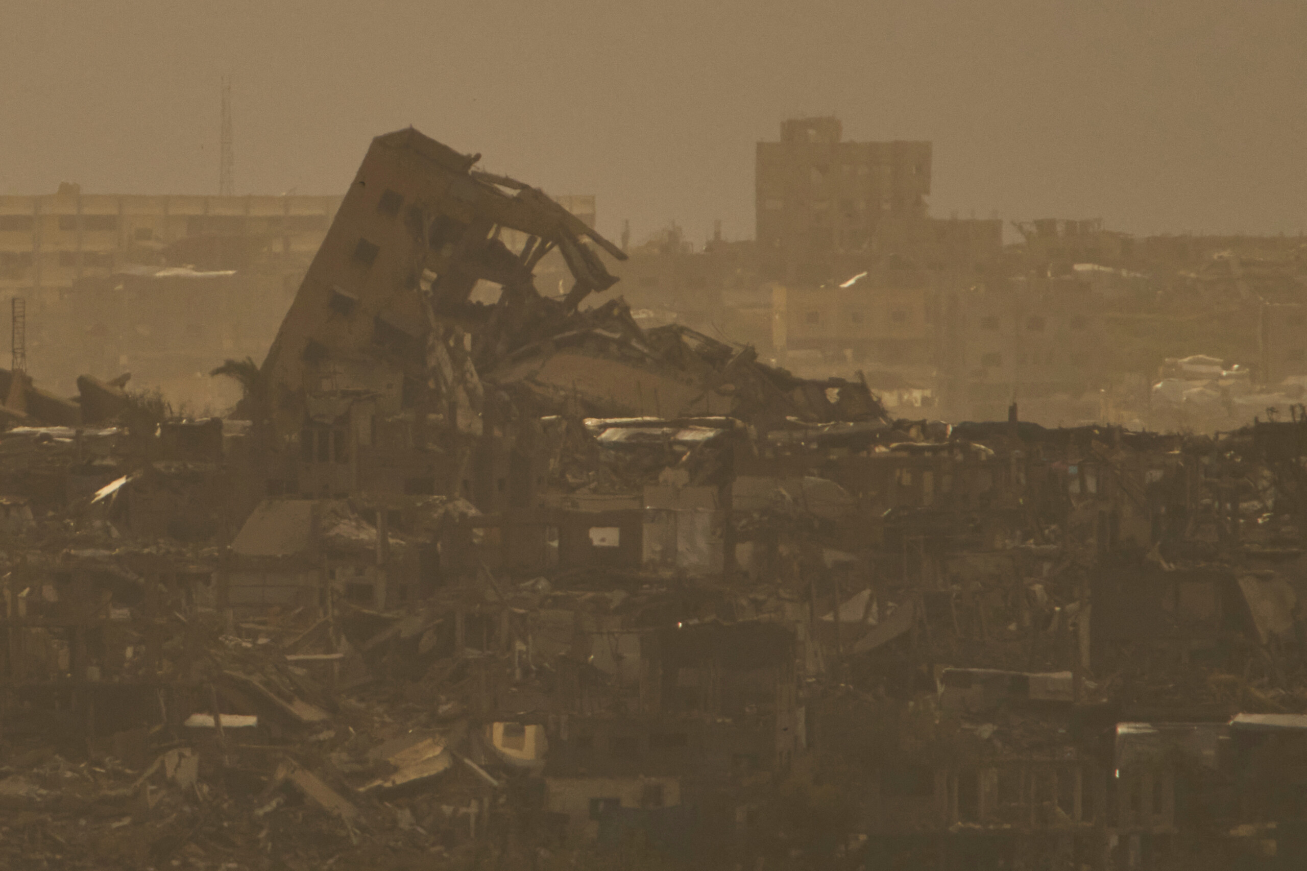 Middle East: 55 dead in Israeli night raids on Gaza