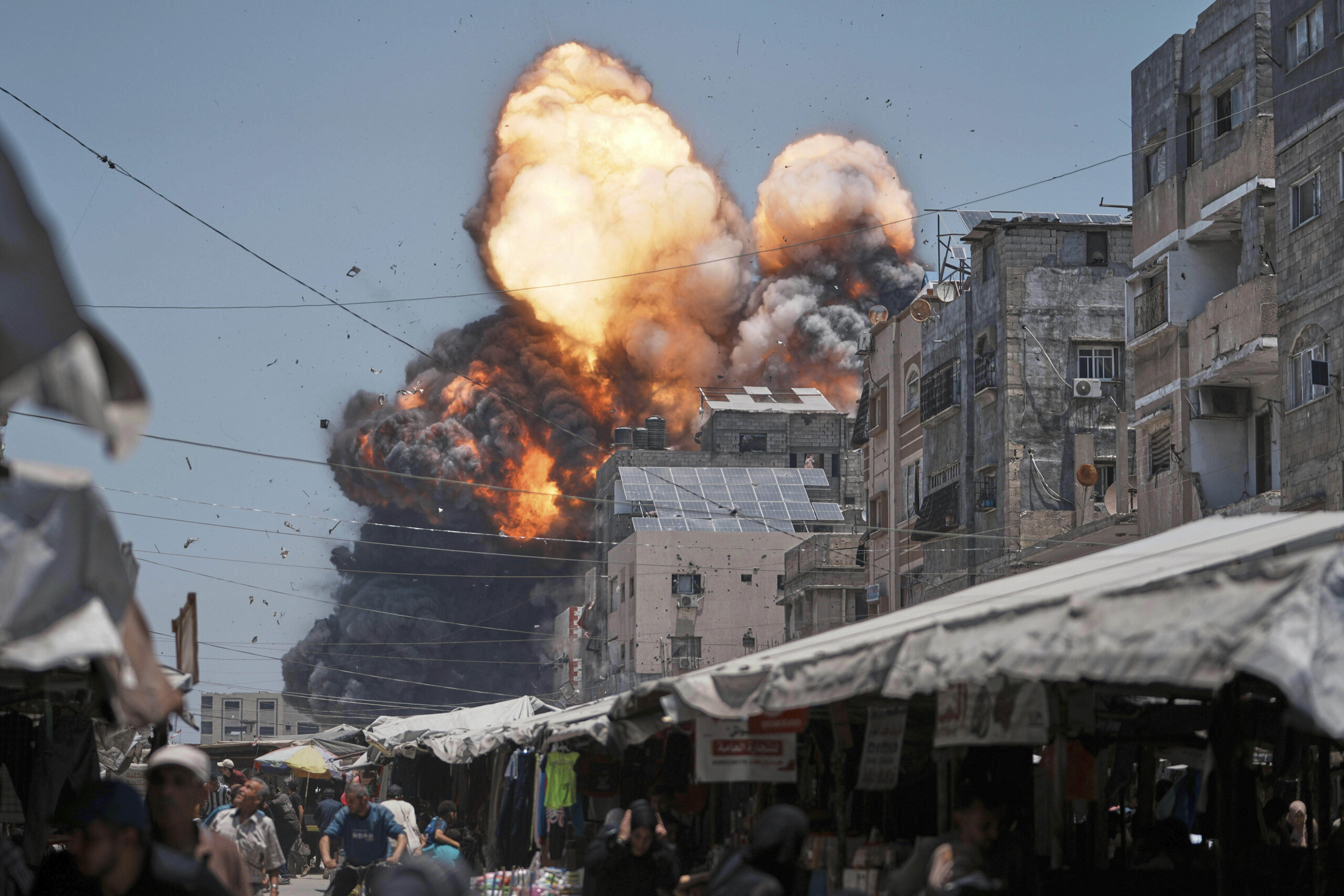 Middle East: dead and wounded in Israeli raid on Gaza City Middle East: dead and wounded in Israeli raid on Gaza City