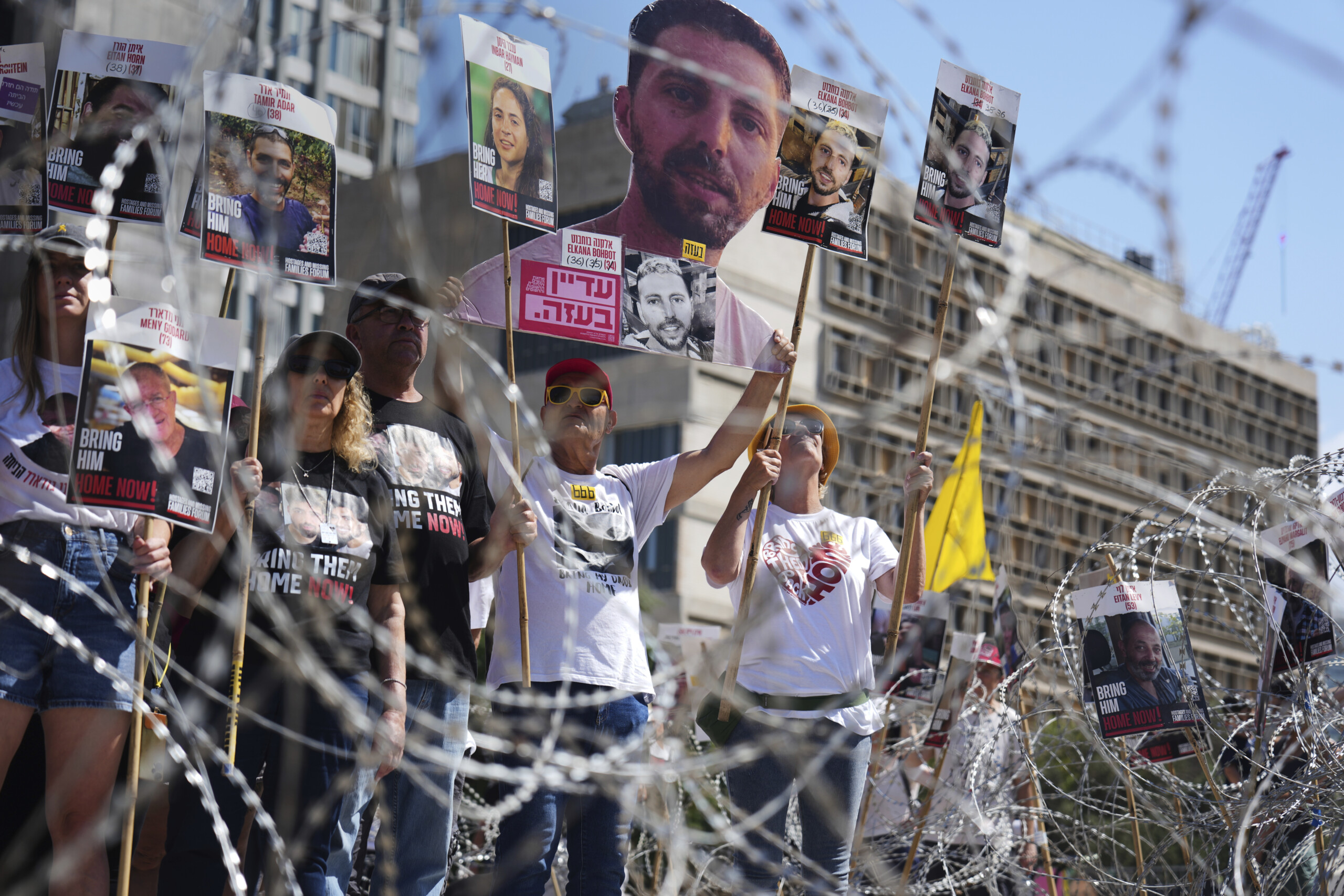 Middle East: demonstration for the release of hostages in Tel Aviv near IDF headquarters