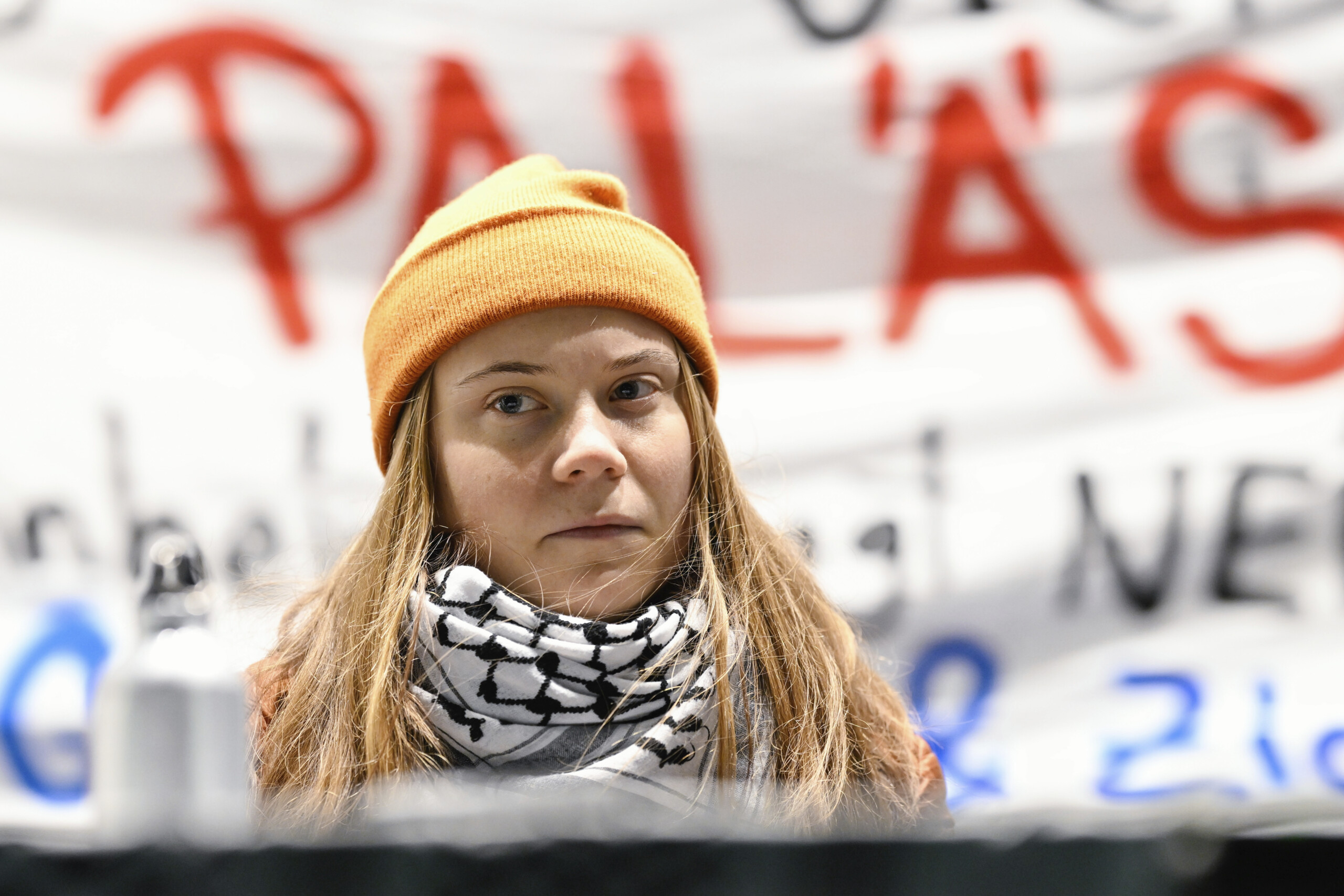 Middle East, Greta Thunberg due to board stricken humanitarian ship