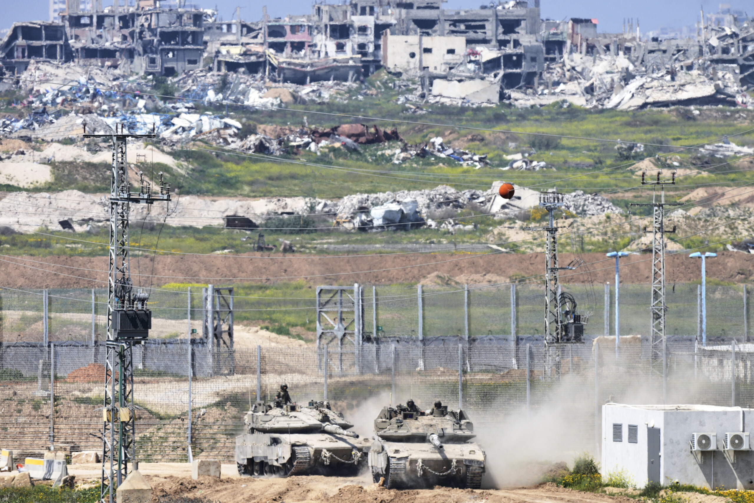Middle East, Idf: ‘Hamas command centre in Gaza targeted’